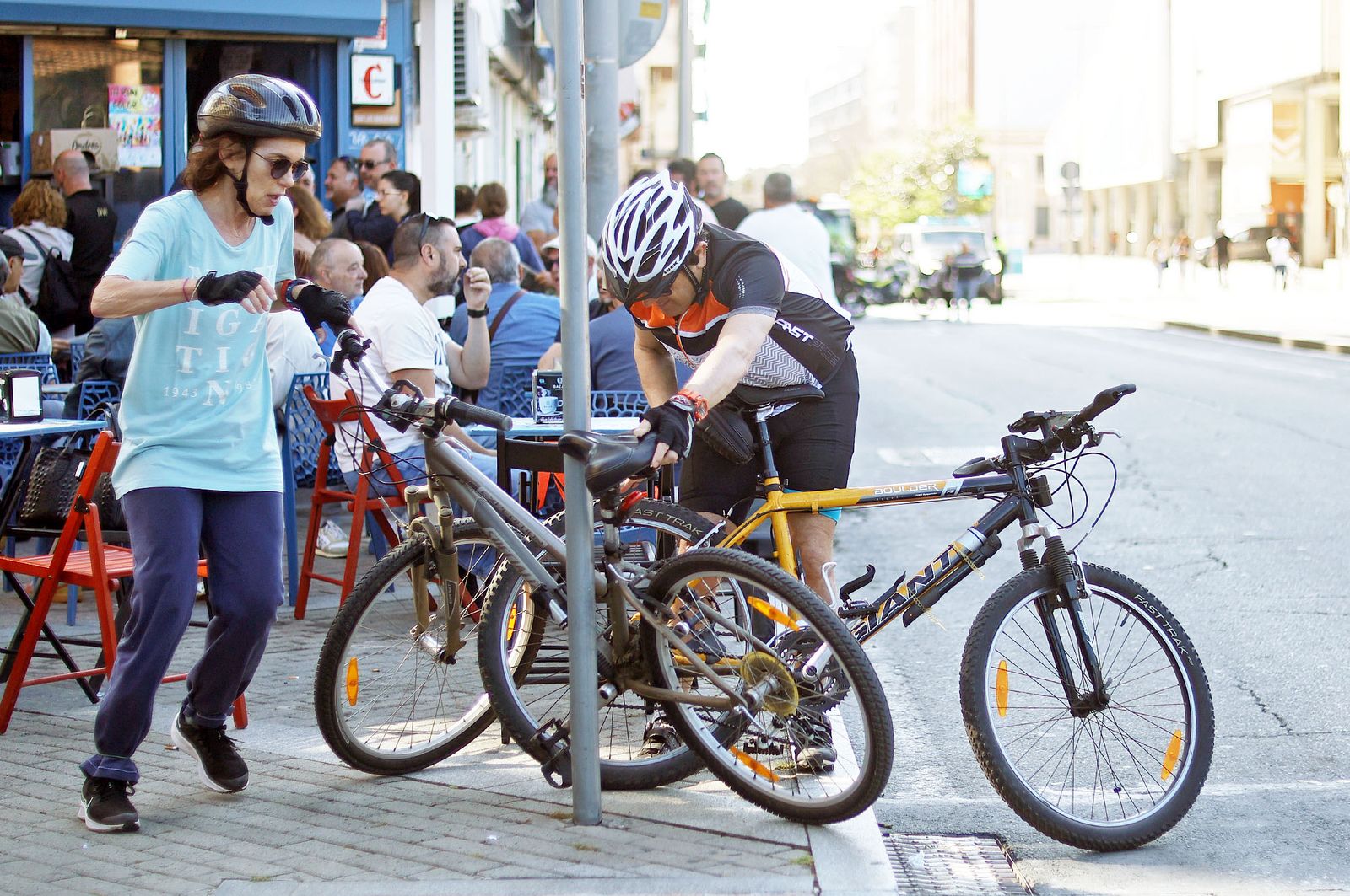 Imágenes del jueves 1 de mayo en Huelva
