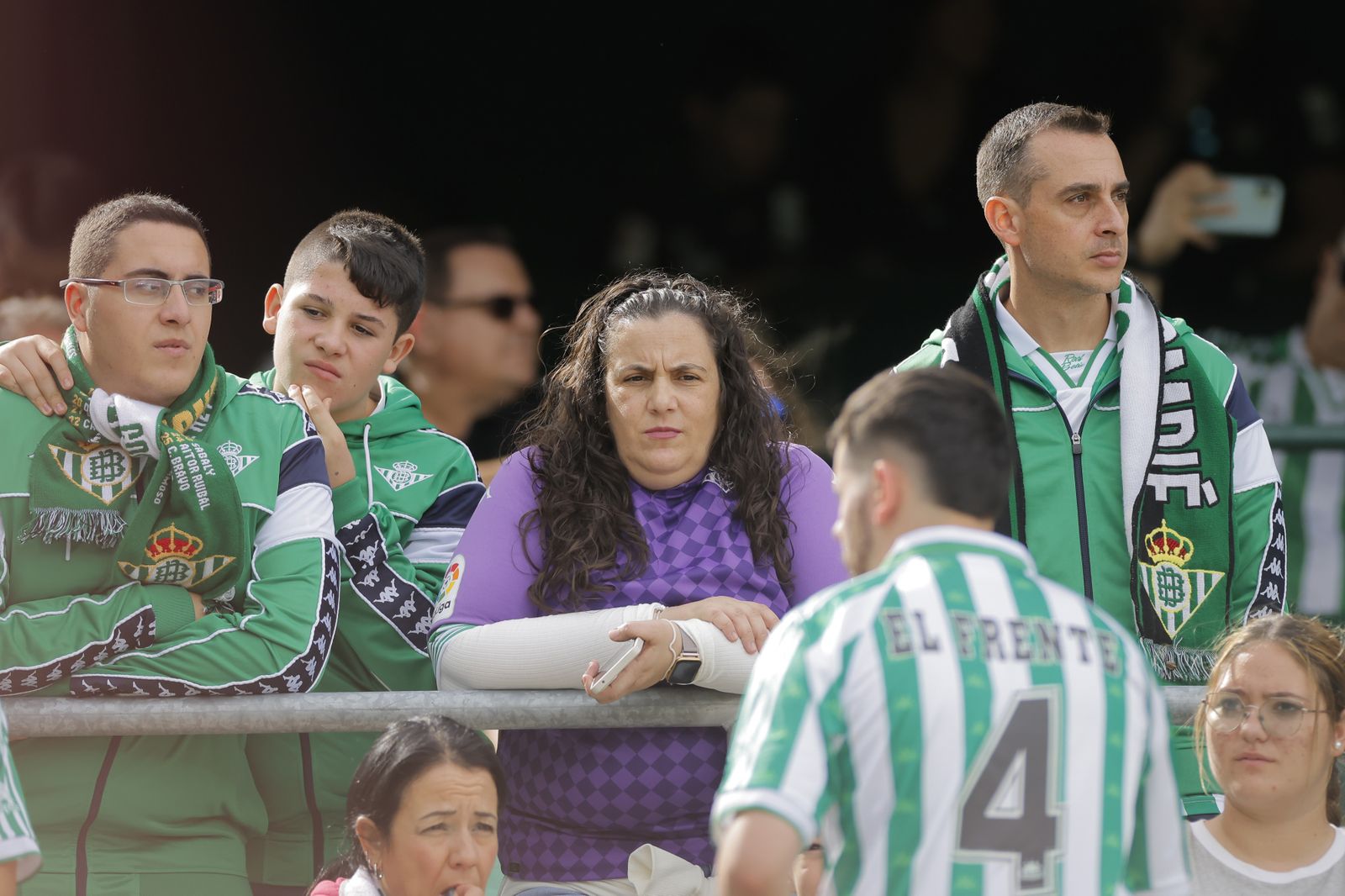 Búscate en las fotos del Betis-Osasuna