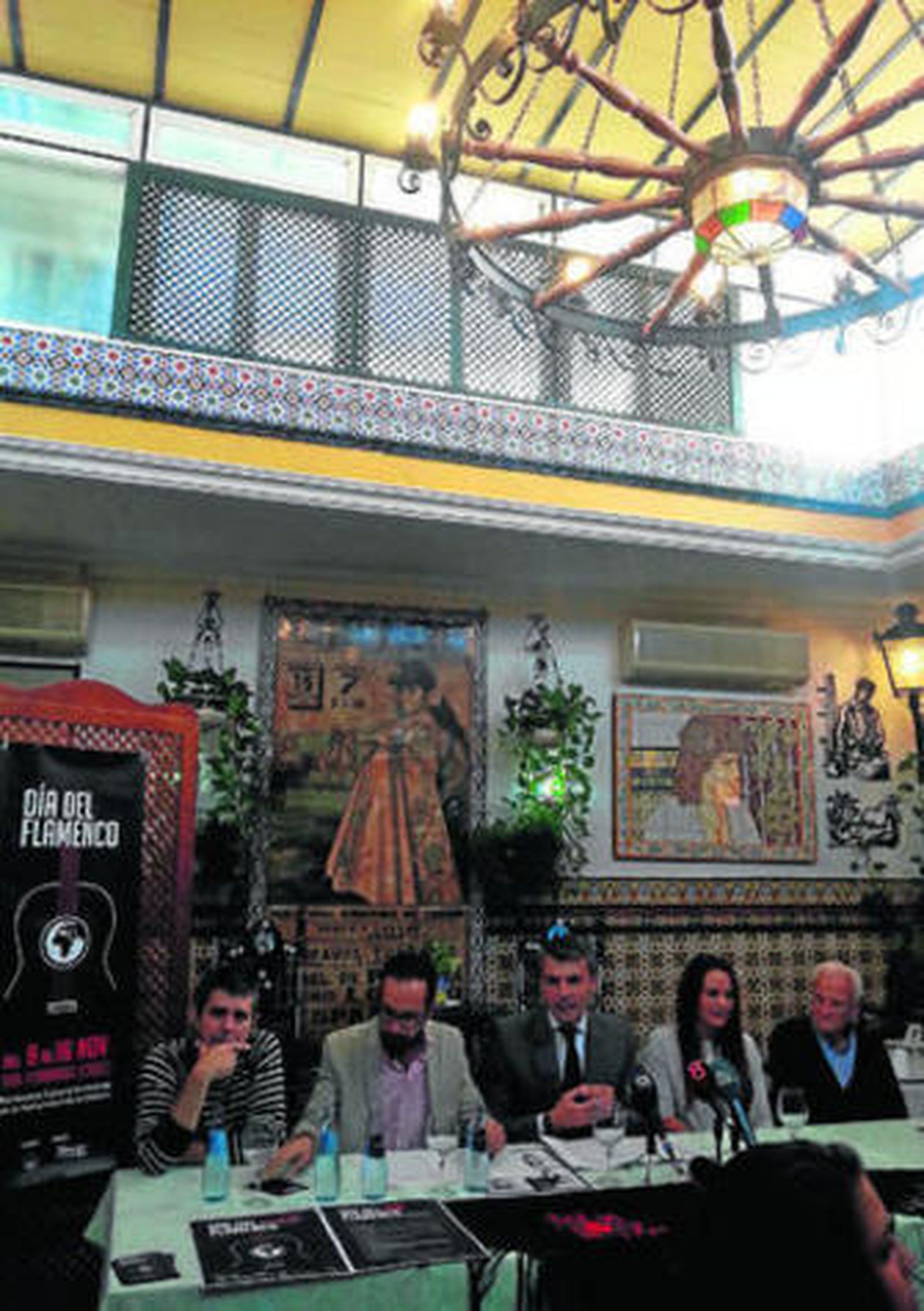 Un momento de la presentación en la Venta de Vargas de la programación por el Día del Flamenco.