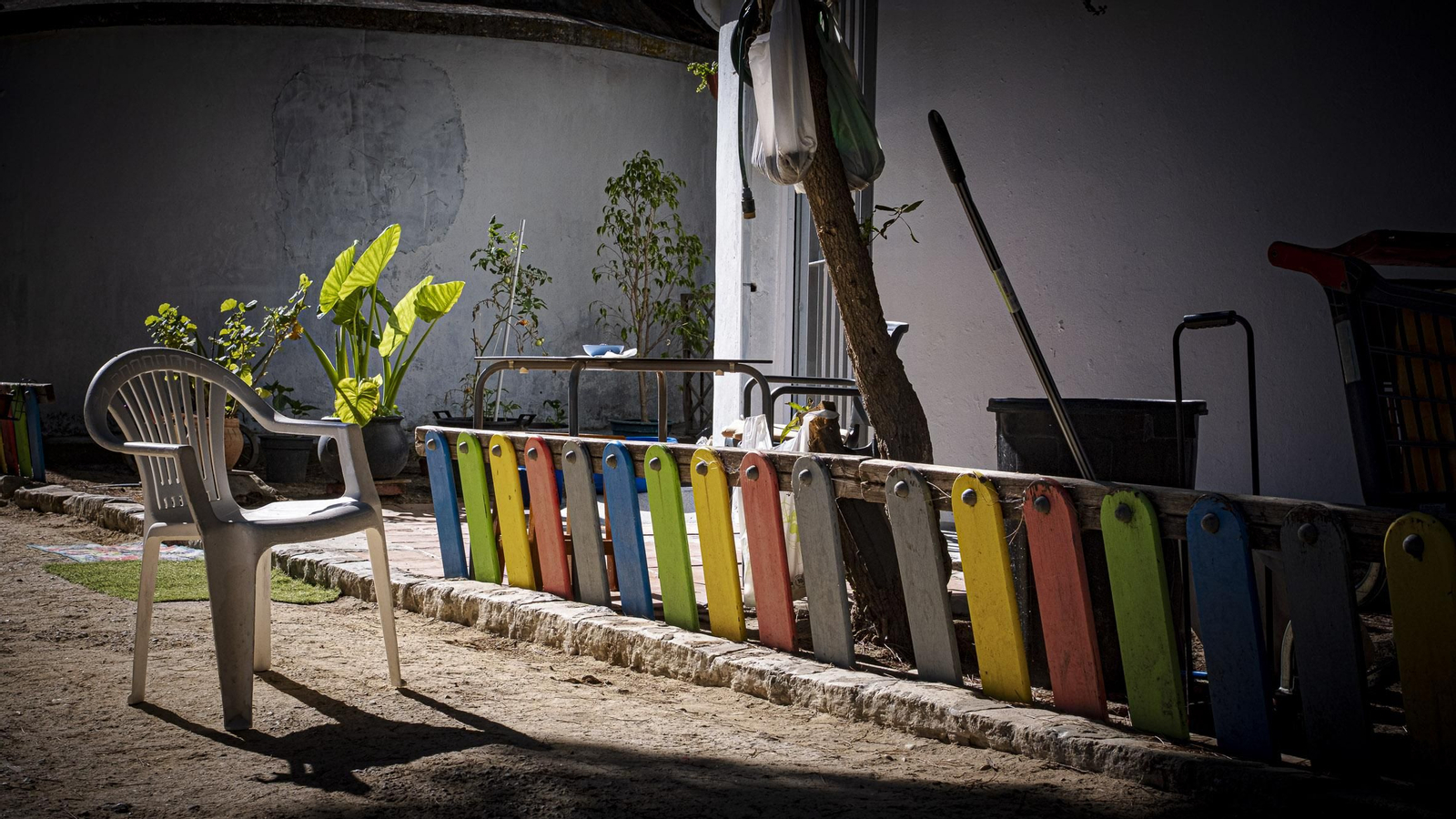 Las imágenes actuales del estado de abandono del antiguo campamento La Forestal en Rota