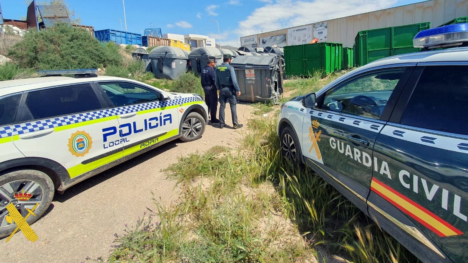 Adra se ha convertido en epicentro de numerosas operaciones policiales durante los últimos años, muchas de ellas por el ‘petaqueo’.