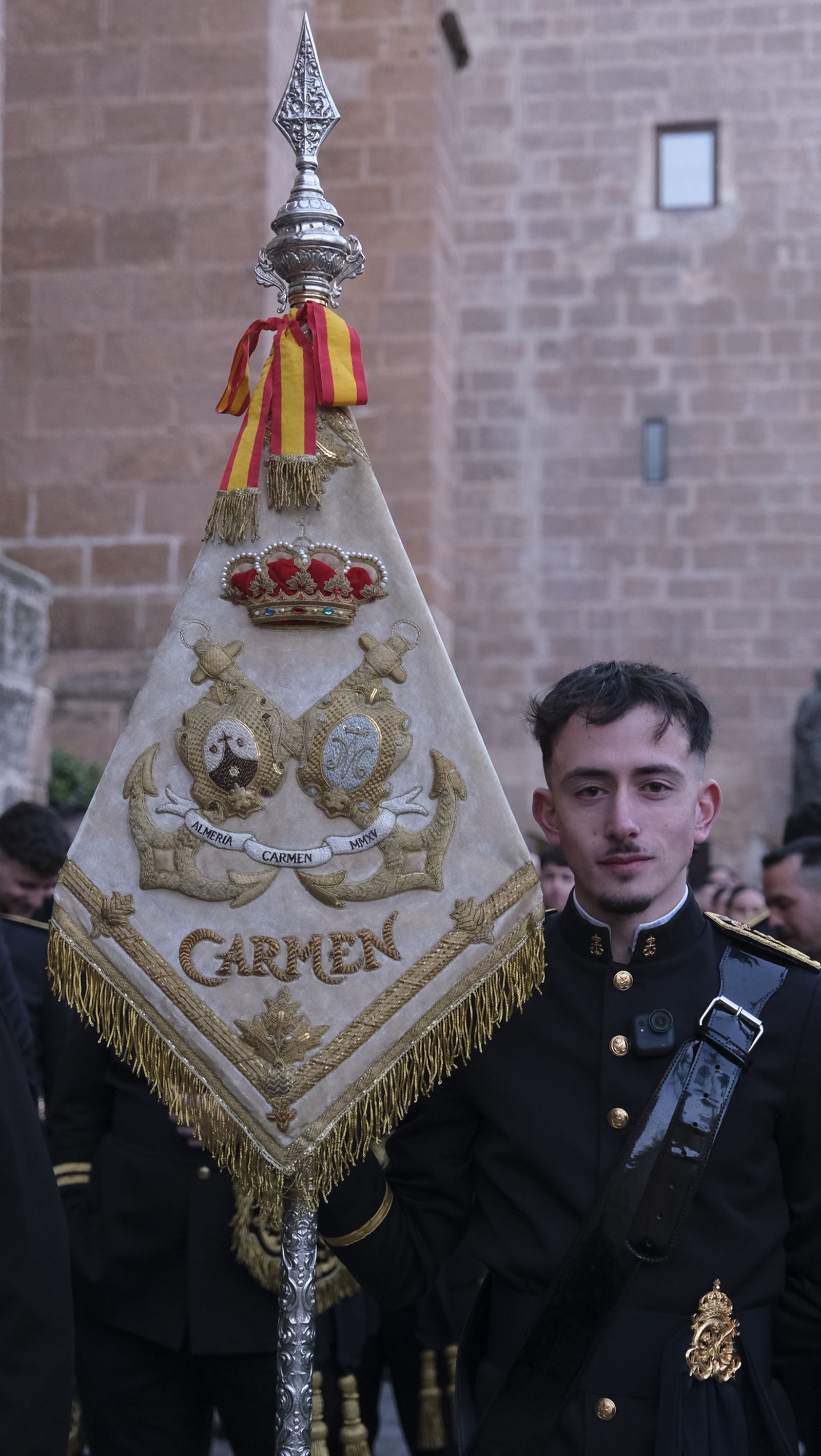 La Banda de Cornetas y Tambores Nuestra Señora del Carmen arropa al Cristo de Medinaceli, en imágenes