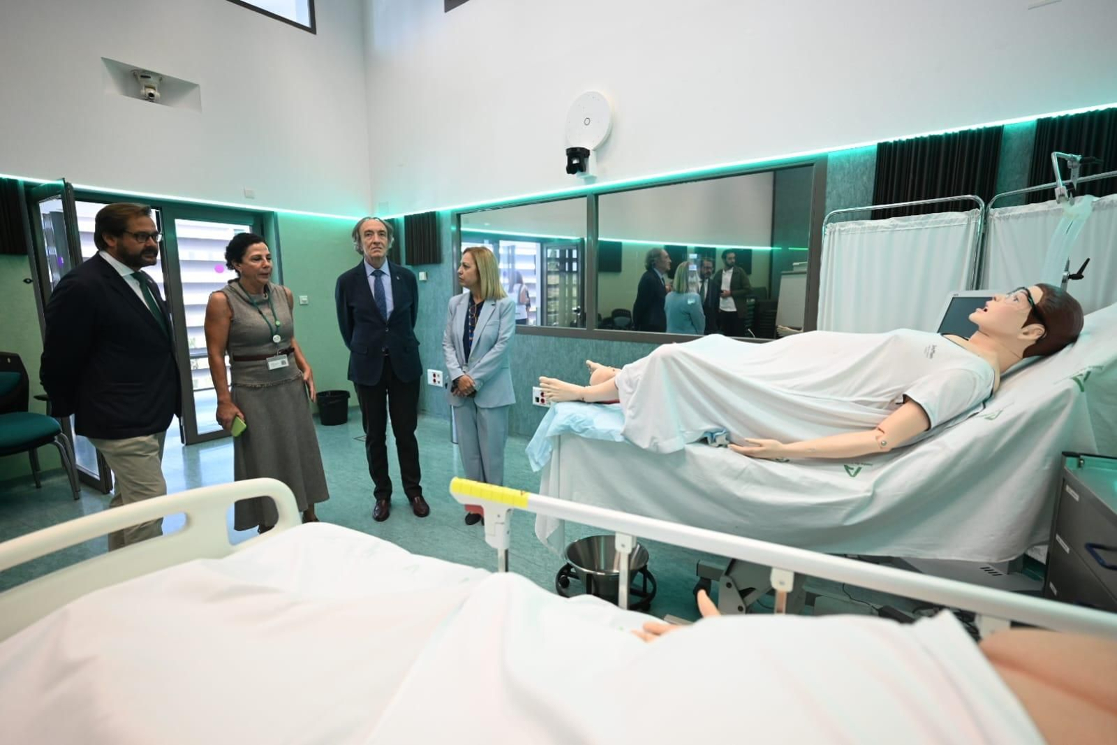 El centro del 061 en Granada atiende más de 88.000 peticiones de asistencia en el primer semestre del año