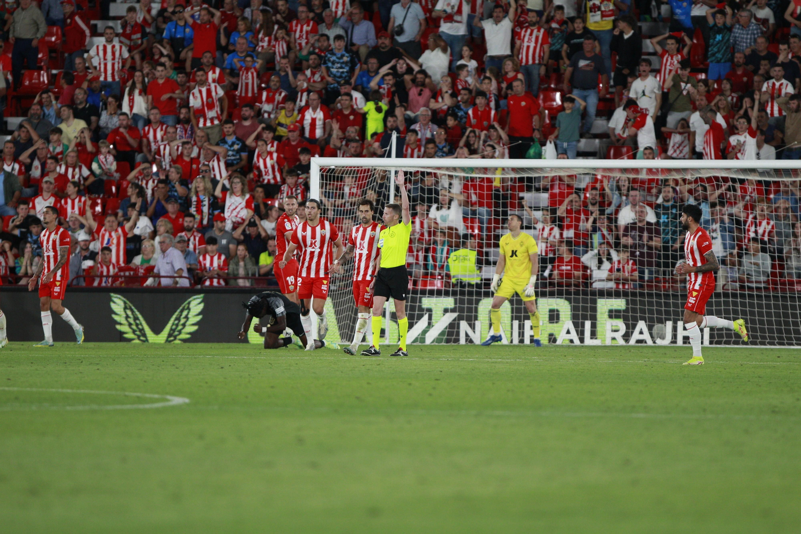 Imágenes del partido U.D. Almería-Elche C.F.