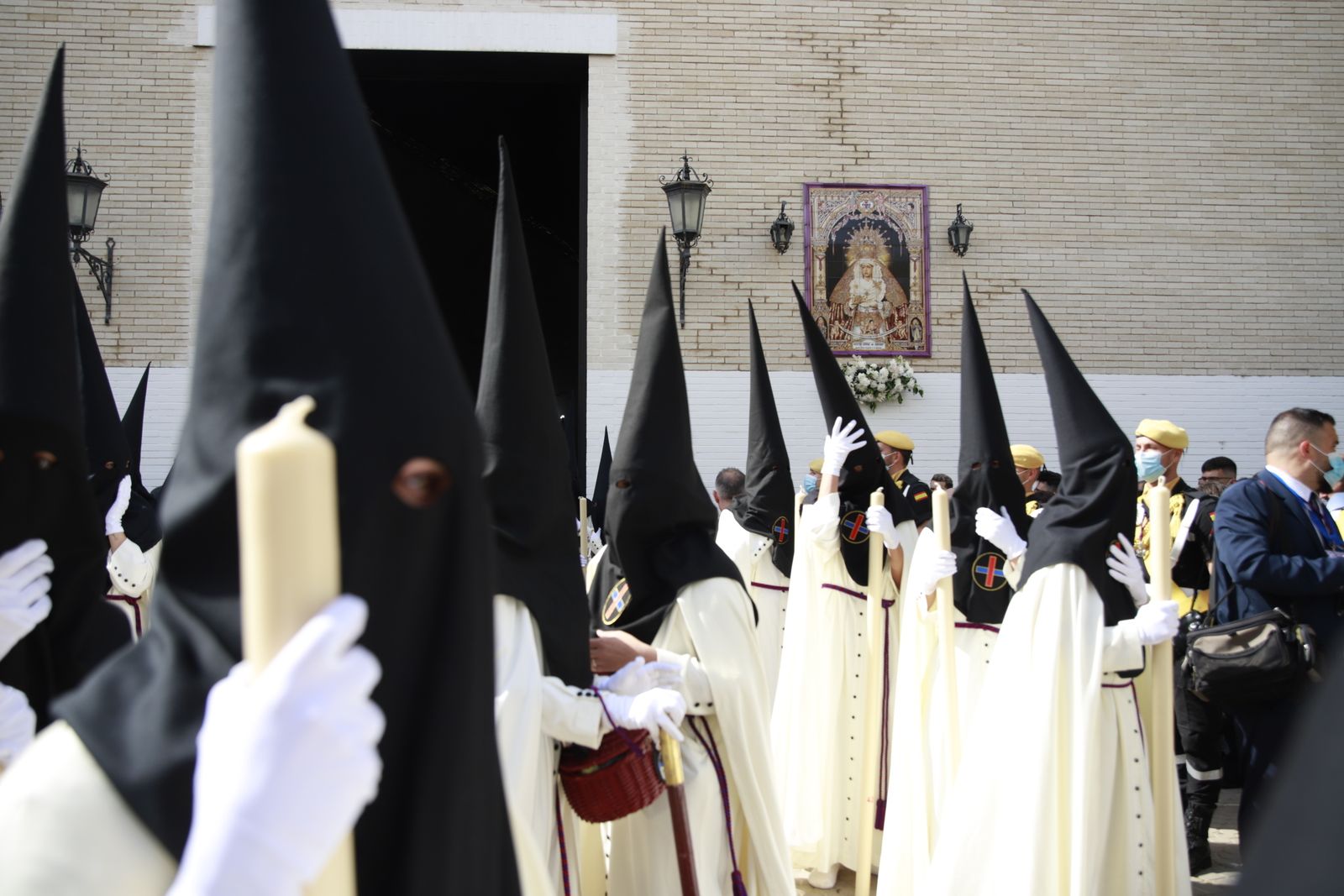 Fotos de La Hermandad de San Pablo  un Lunes Santo en la Semana Santa de Sevilla