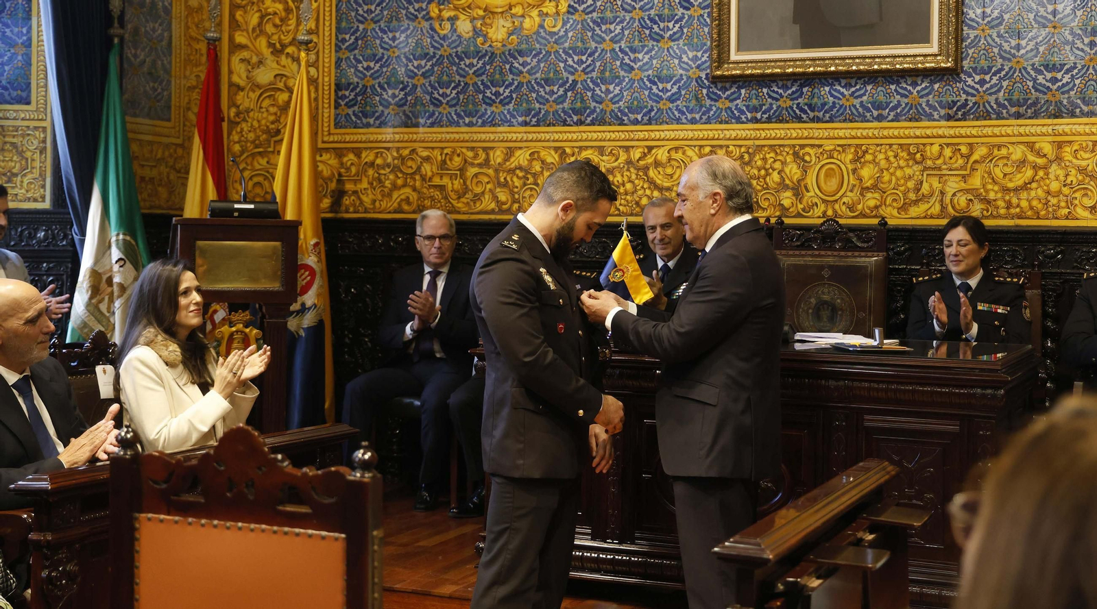 Las fotos del homenaje en Algeciras al inspector jefe de la Policía Nacional Francisco González Suárez