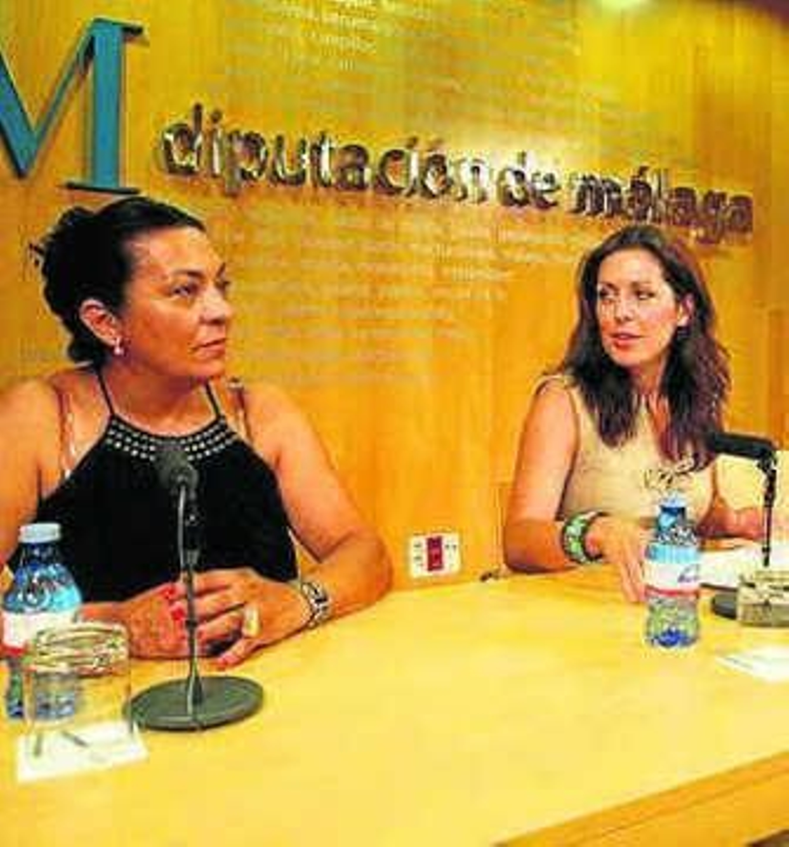 Rosario Montoya y Marina Bravo.
