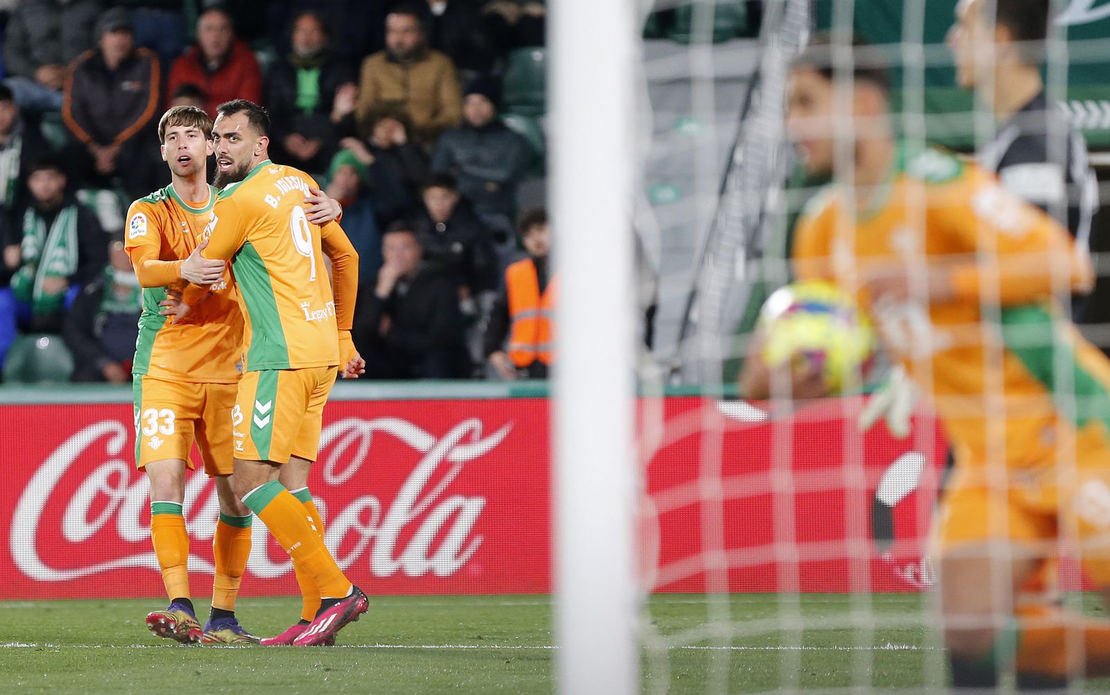 Juan Miranda y Borja Iglesias, tras el 2-2 adjudicado al lateral izquierdo.