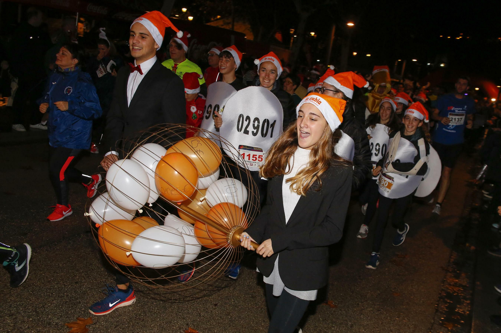 Las imágenes de los mejores disfraces en la Carrera de la Suerte de Granada