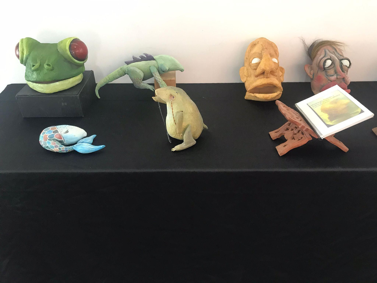 Cámara de Comercio de Granada estrena una muestra que se mete bajo la piel