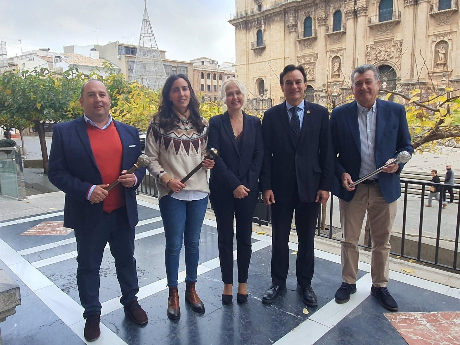 Los tres representantes de los Reyes Magos han sido recibidos en el Ayuntamiento de Jaén.