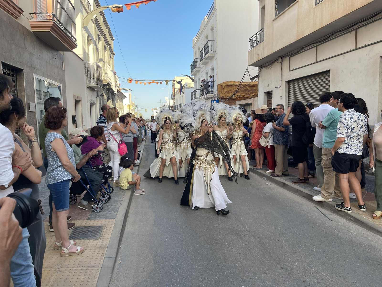 El desfile de Moros y Cristianos de Vera, en imágenes