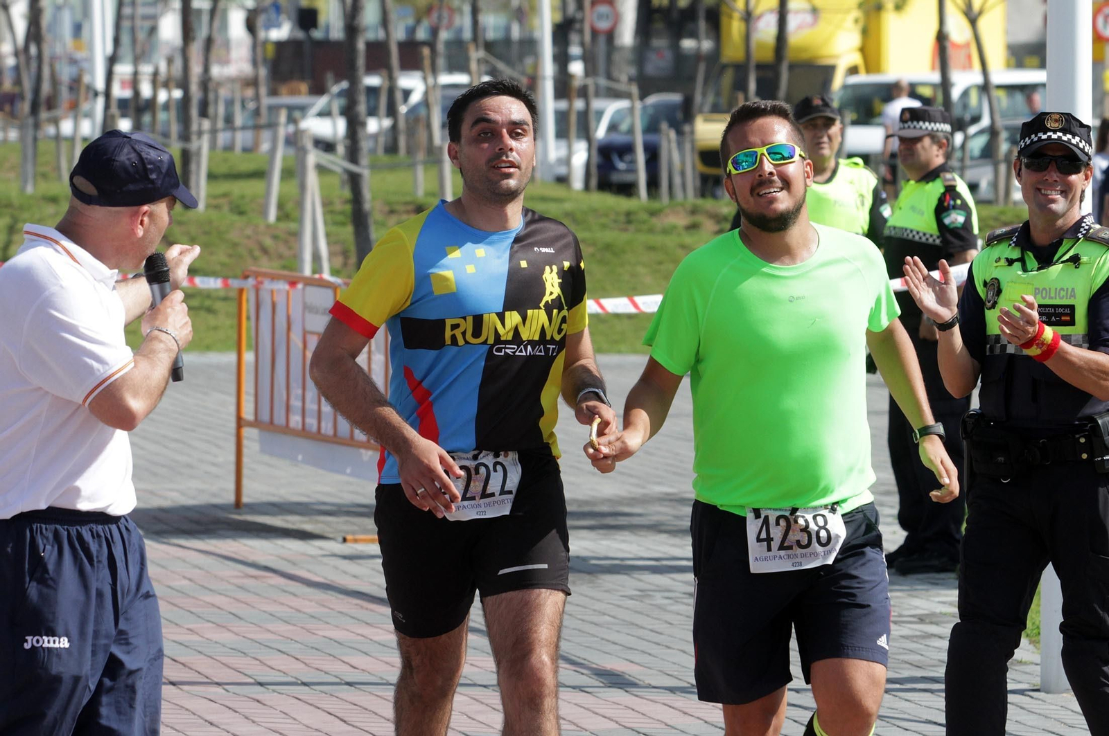 Imágenes de la Carrera Solidaria Ruta 091 organizada por la Policía Nacional