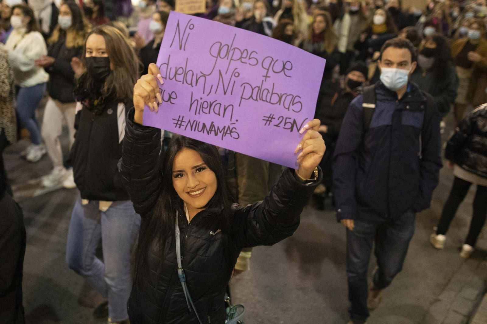 La manifestación del 25-N en Granada en imágenes