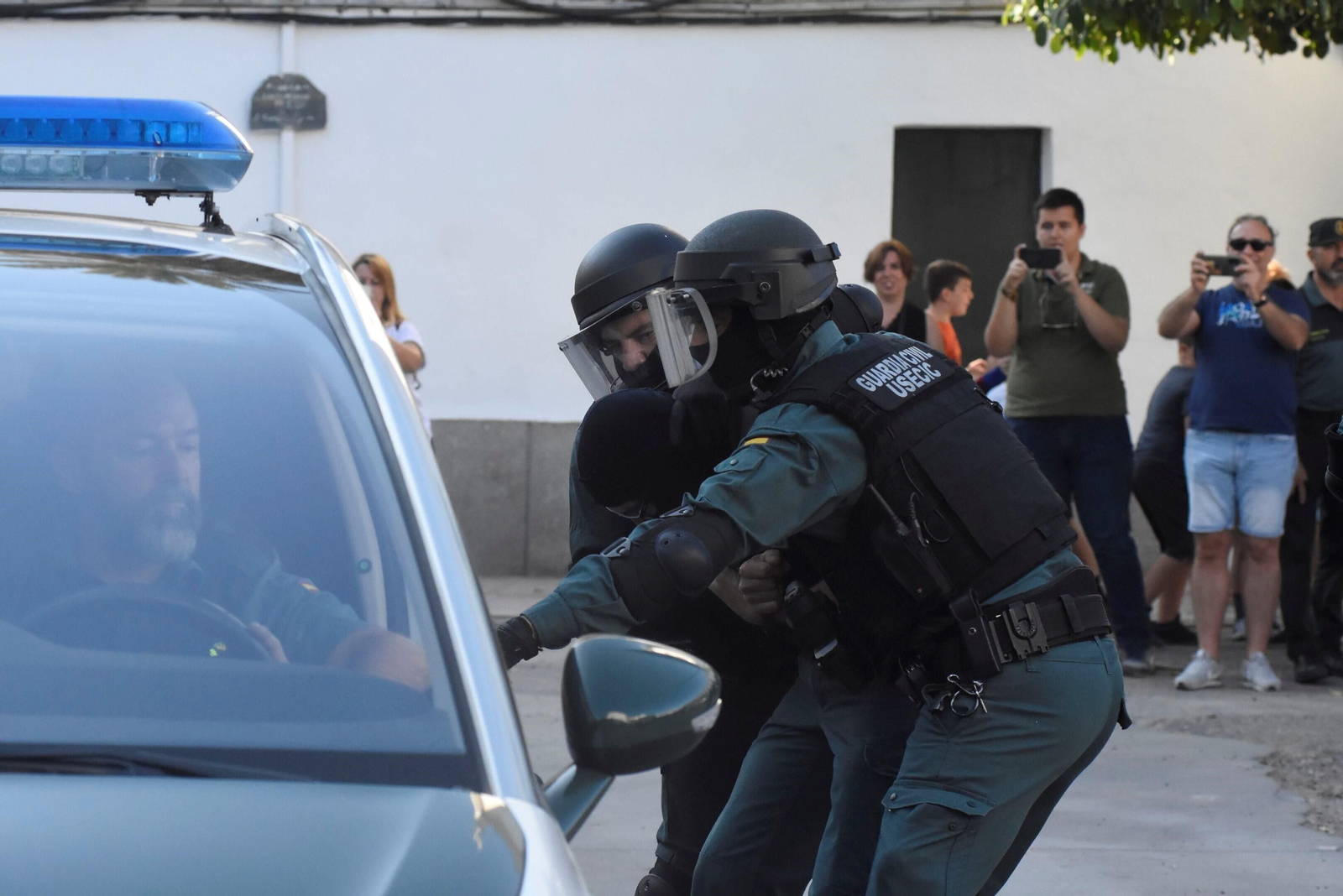 En imágenes, el día de puertas abiertas en la Comandancia de la Guardia Civil en Córdoba