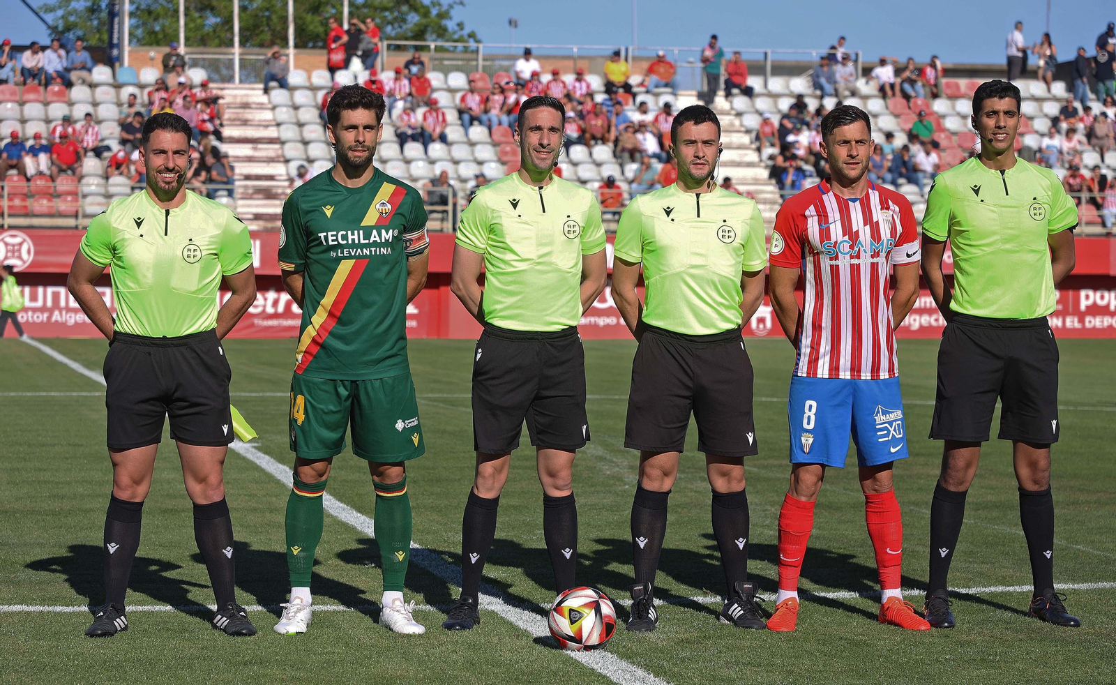 Las mejores fotos del Algeciras - Castellón de Primera RFEF