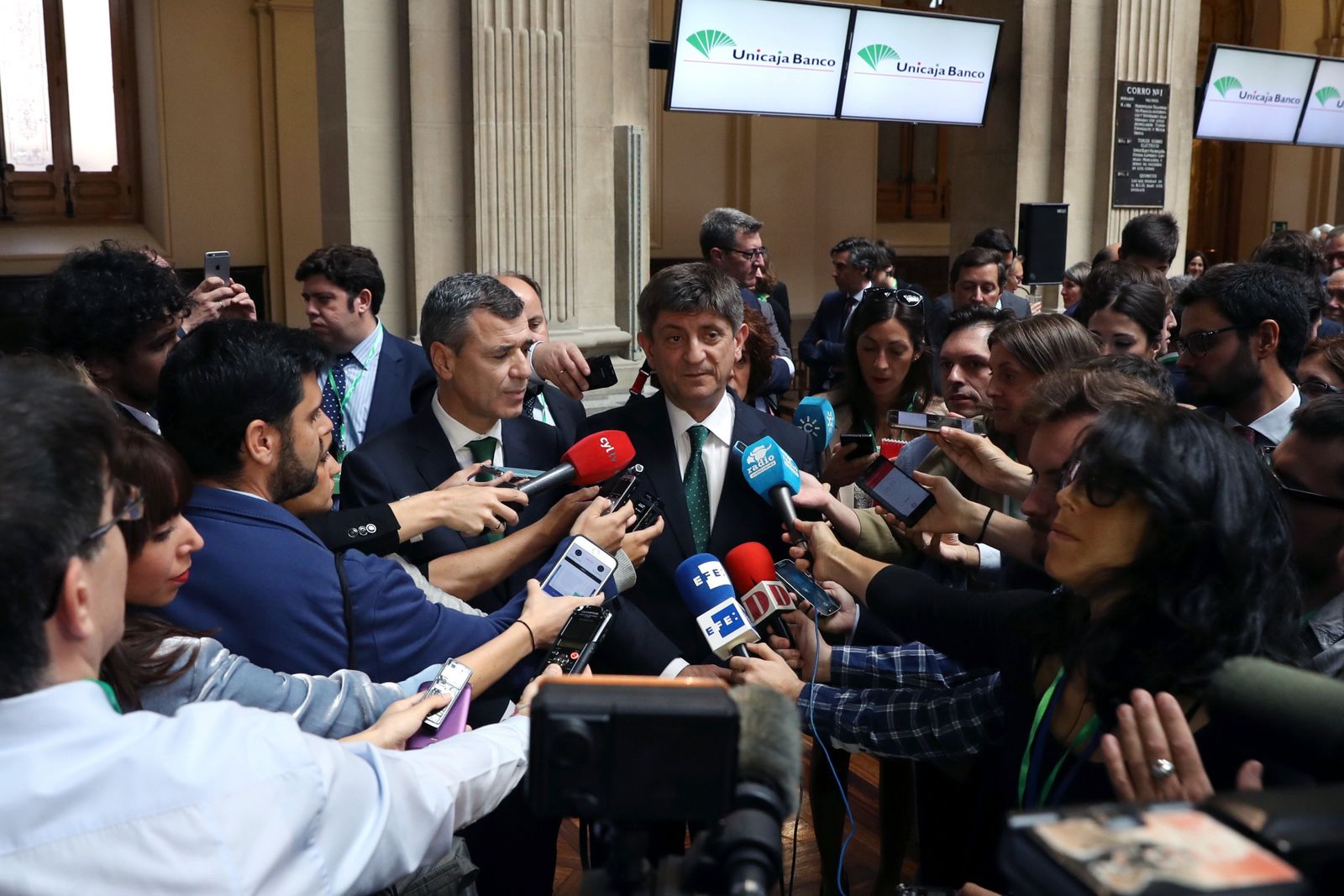 La salida a Bolsa de Unicaja Banco en imágenes