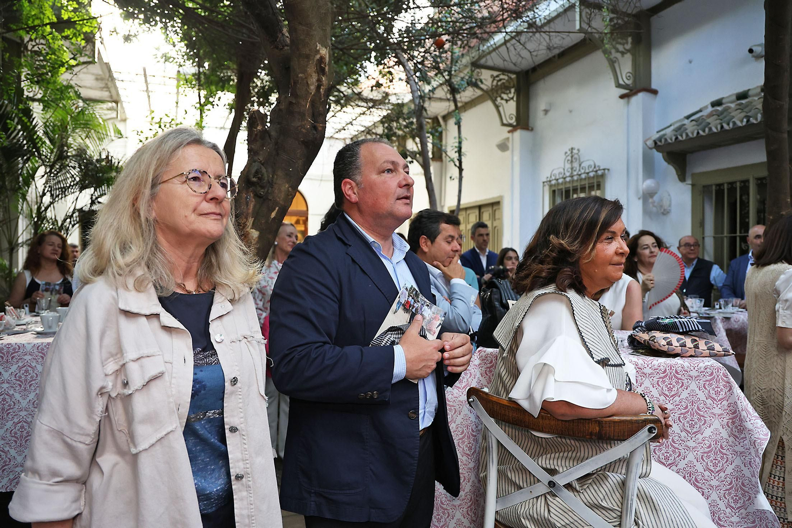 Imágenes de la presentación de la Guía del Rocío 2024 de Huelva Información