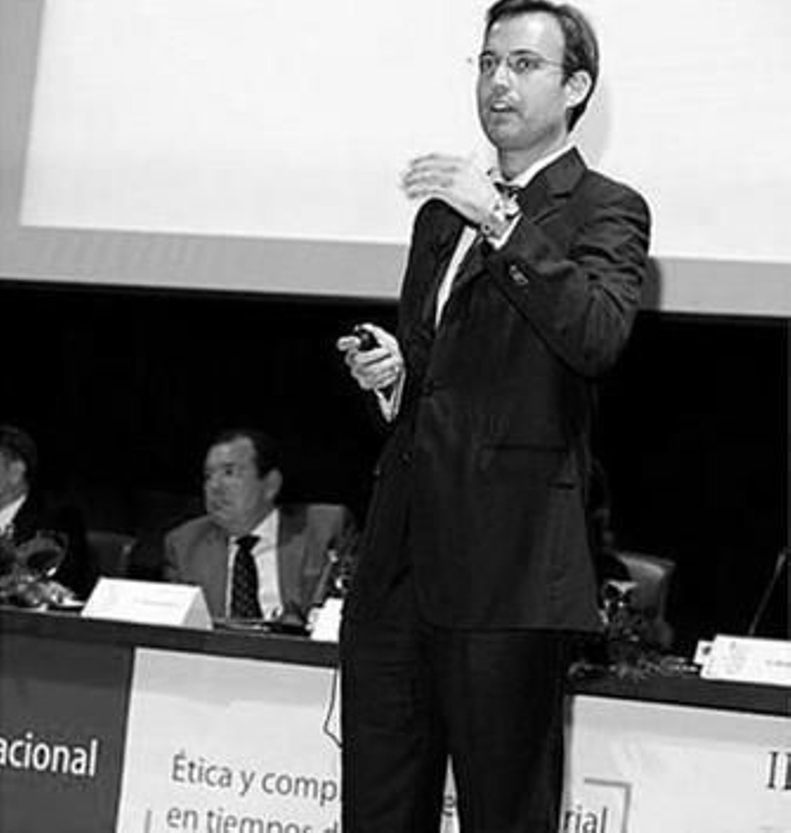 Álvaro Osborne, en una reciente intervención en el IPE.