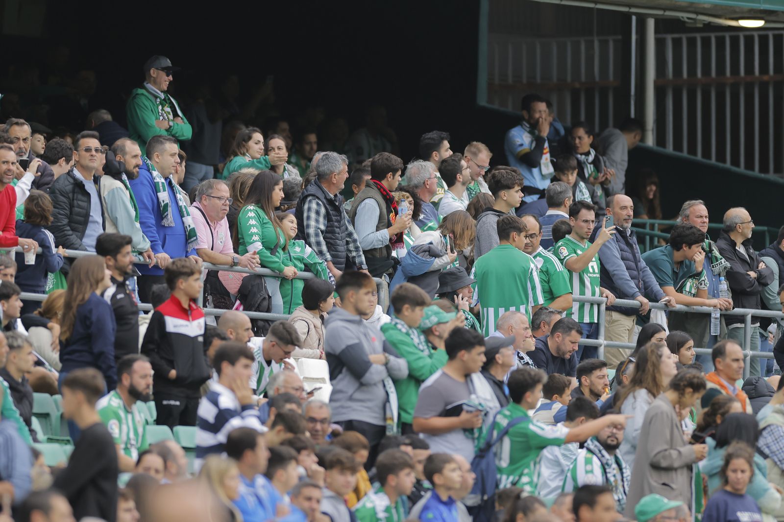 Búscate en las fotos del Betis-Mallorca