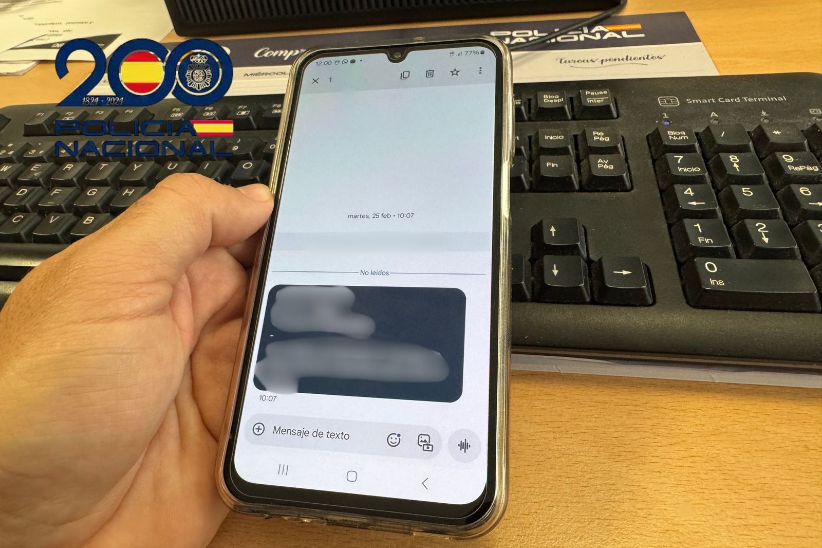 Teléfono móvil utilizado por el presuntor autor de los hechos.