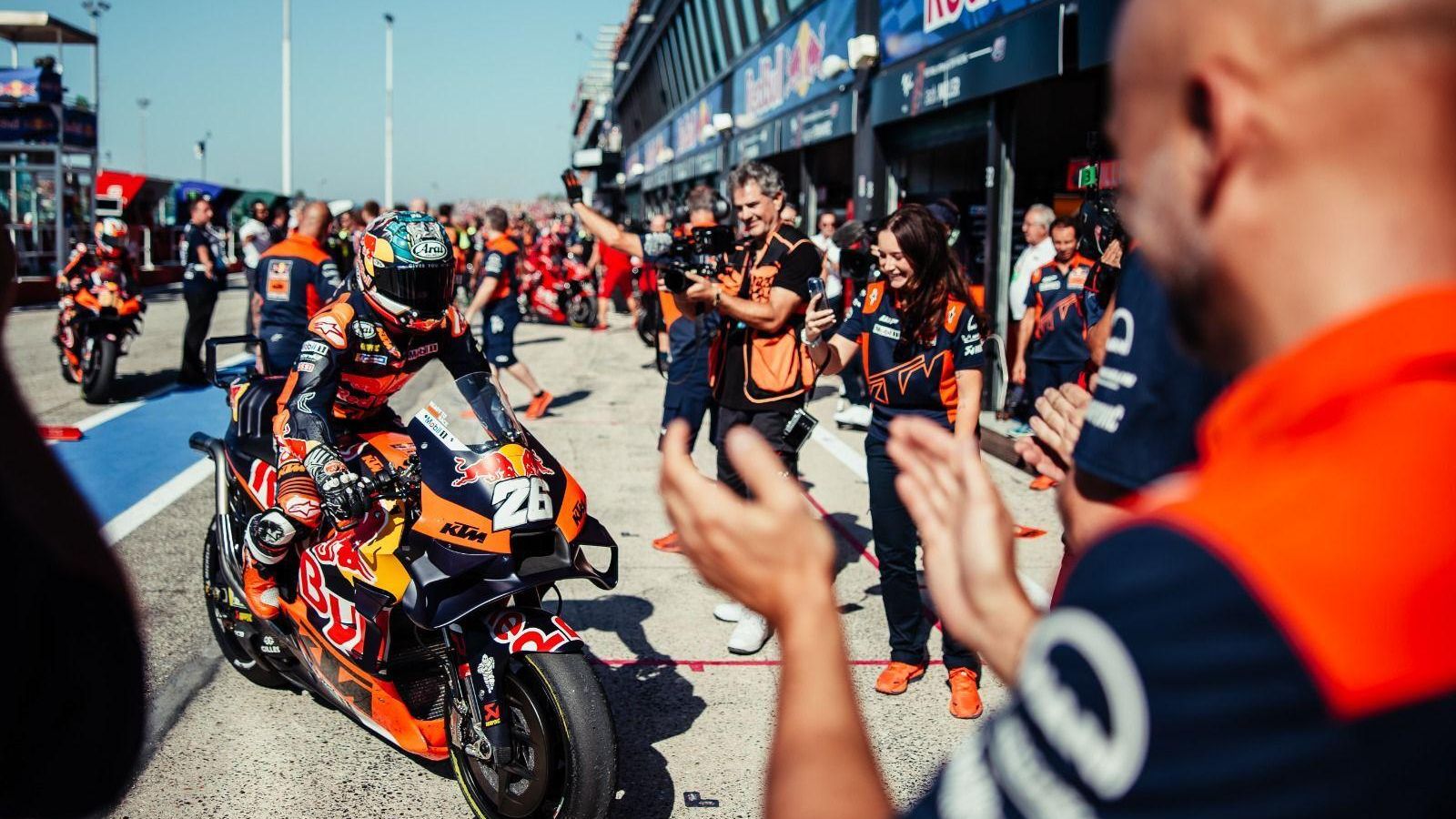 Dani Pedrosa fue homenajeado por KTM tras ser cuarto en San Marino. Dani Pedrosa fue homenajeado por KTM tras ser cuarto en San Marino.