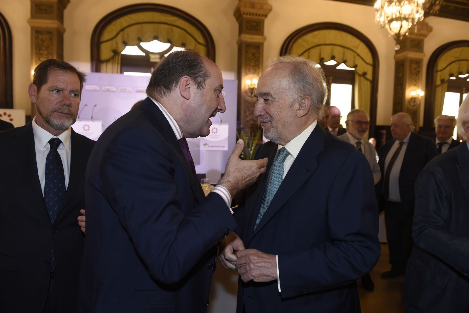 Imágenes del Foro Joly con el director de la Real Academia Española, Santiago Muñoz Machado