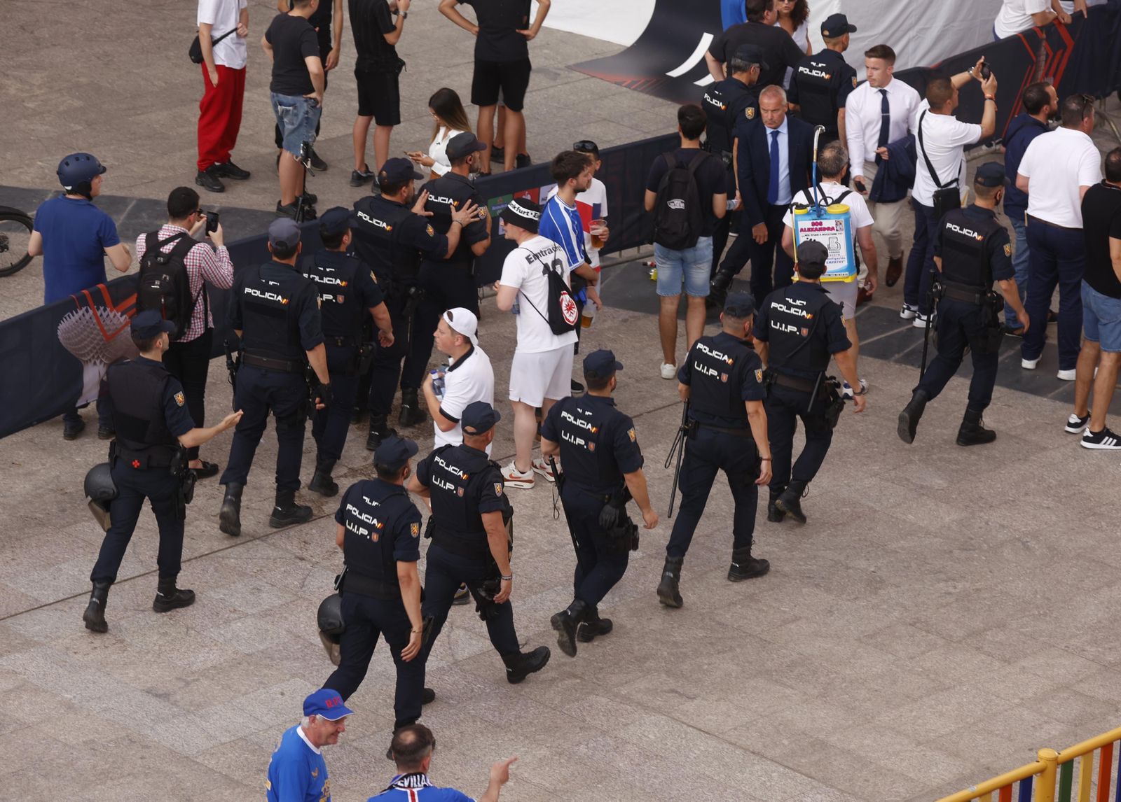 Blindaje policial en los accesos al Sánchez Pizjuan