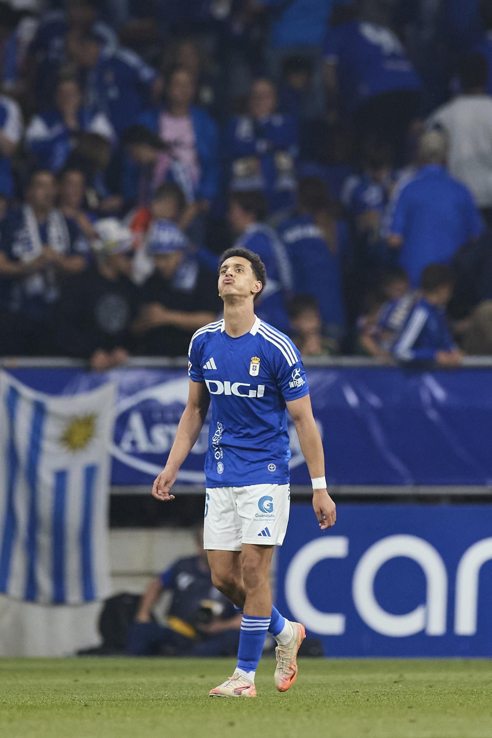Las fotos del ascenso del Oviedo ante el Mirandés