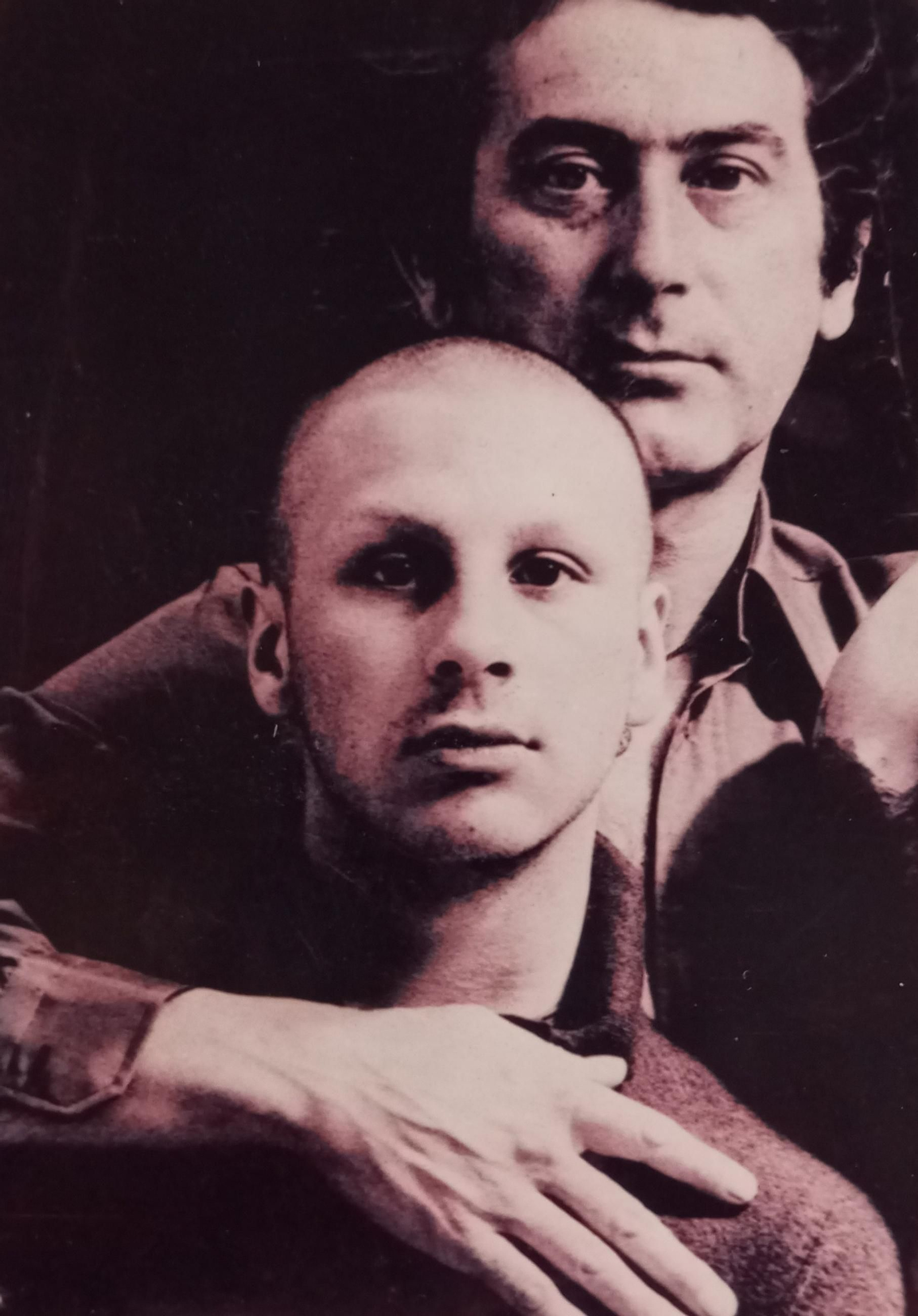 Con 17 años y su padre.