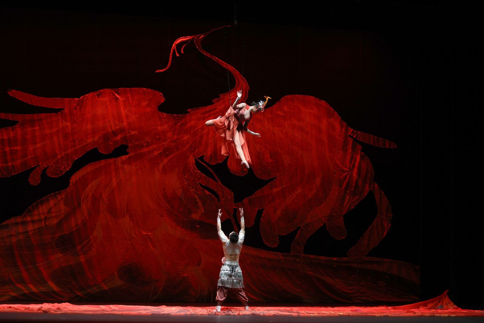 Imágenes del 'Gran Circo Acrobático de China' en el Teatro Villamarta