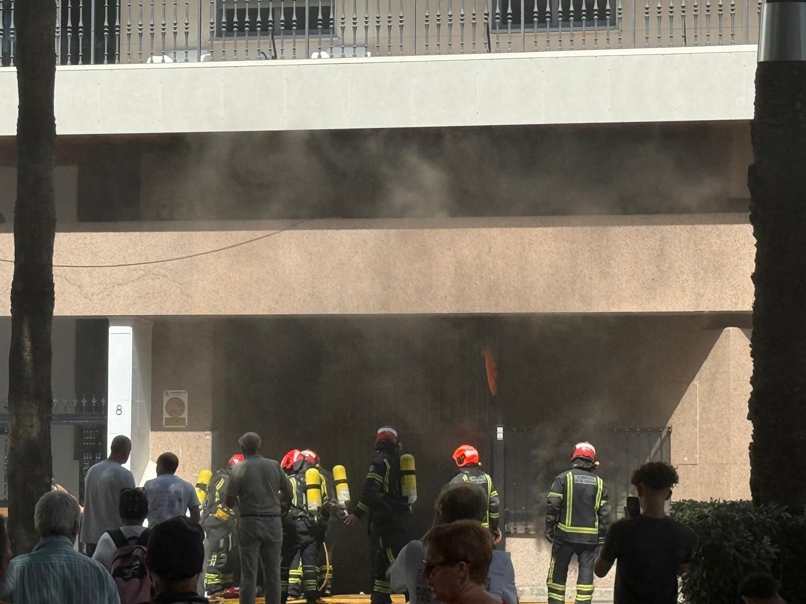 Bomberos en el lugar del suceso