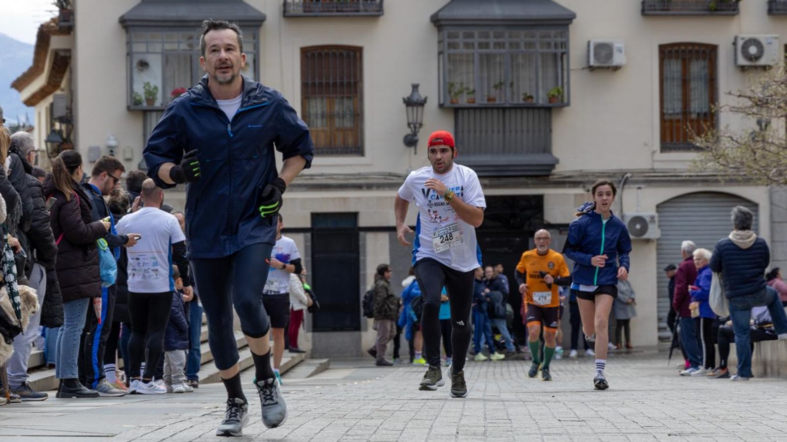 La Carrera y Caminata de la Buena Muerte a beneficio de ALES, en imágenes (1)