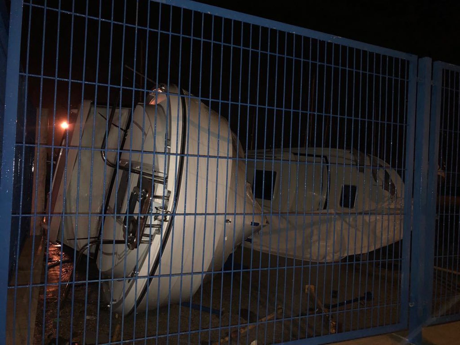 Un tornado causa estragos en Puerto Sherry