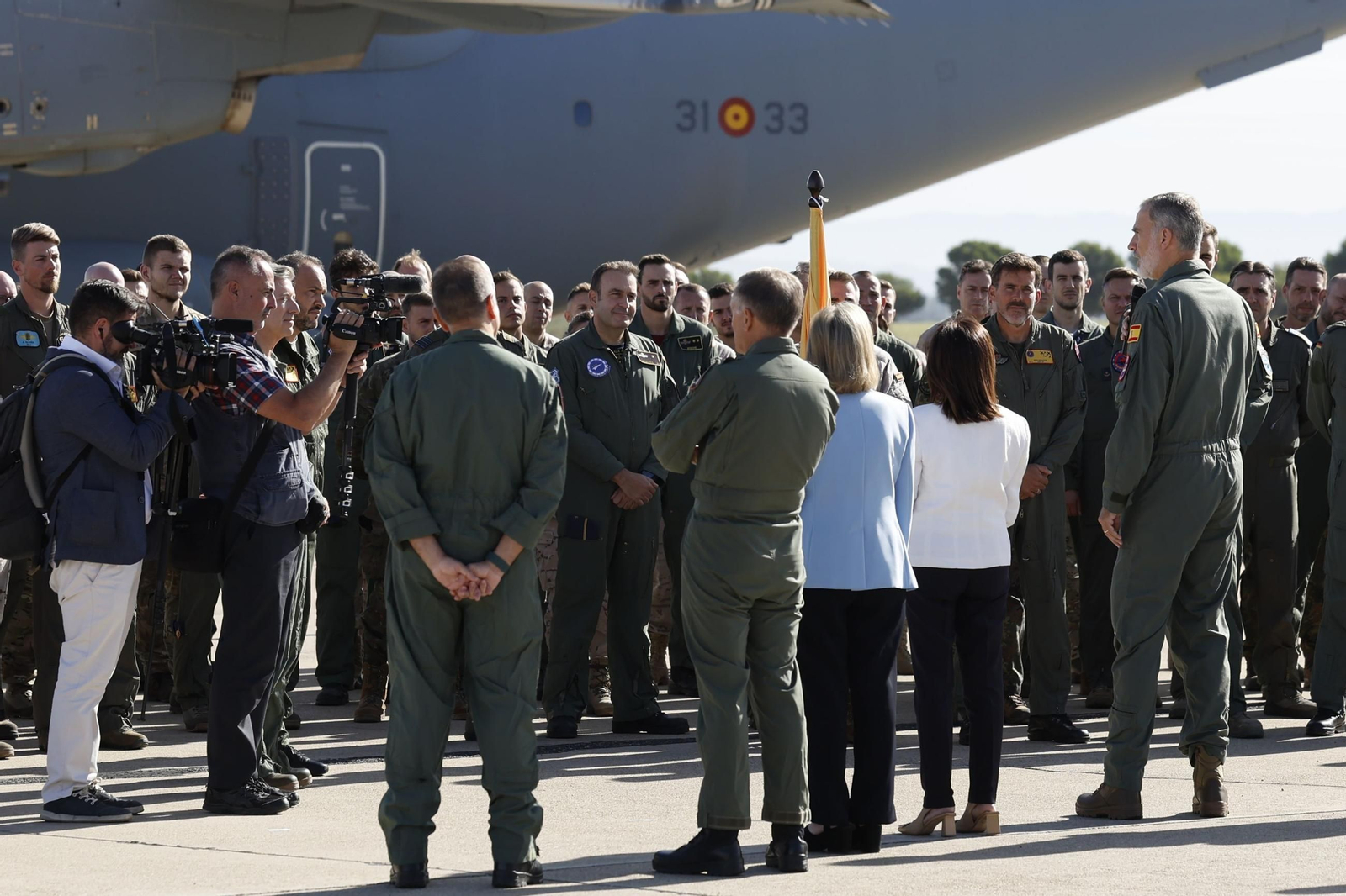 Felipe VI visita el European Tactica Airlift Centre para tripulaciones europeas en la Base Aérea
