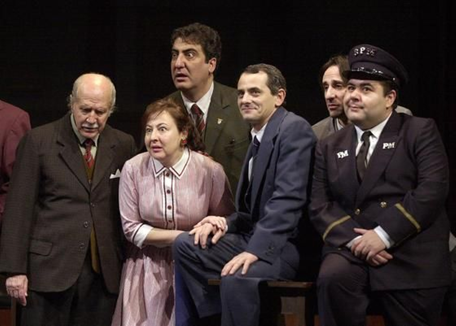 Con el reparto de 'Atraco a las tres'.

Foto: EFE