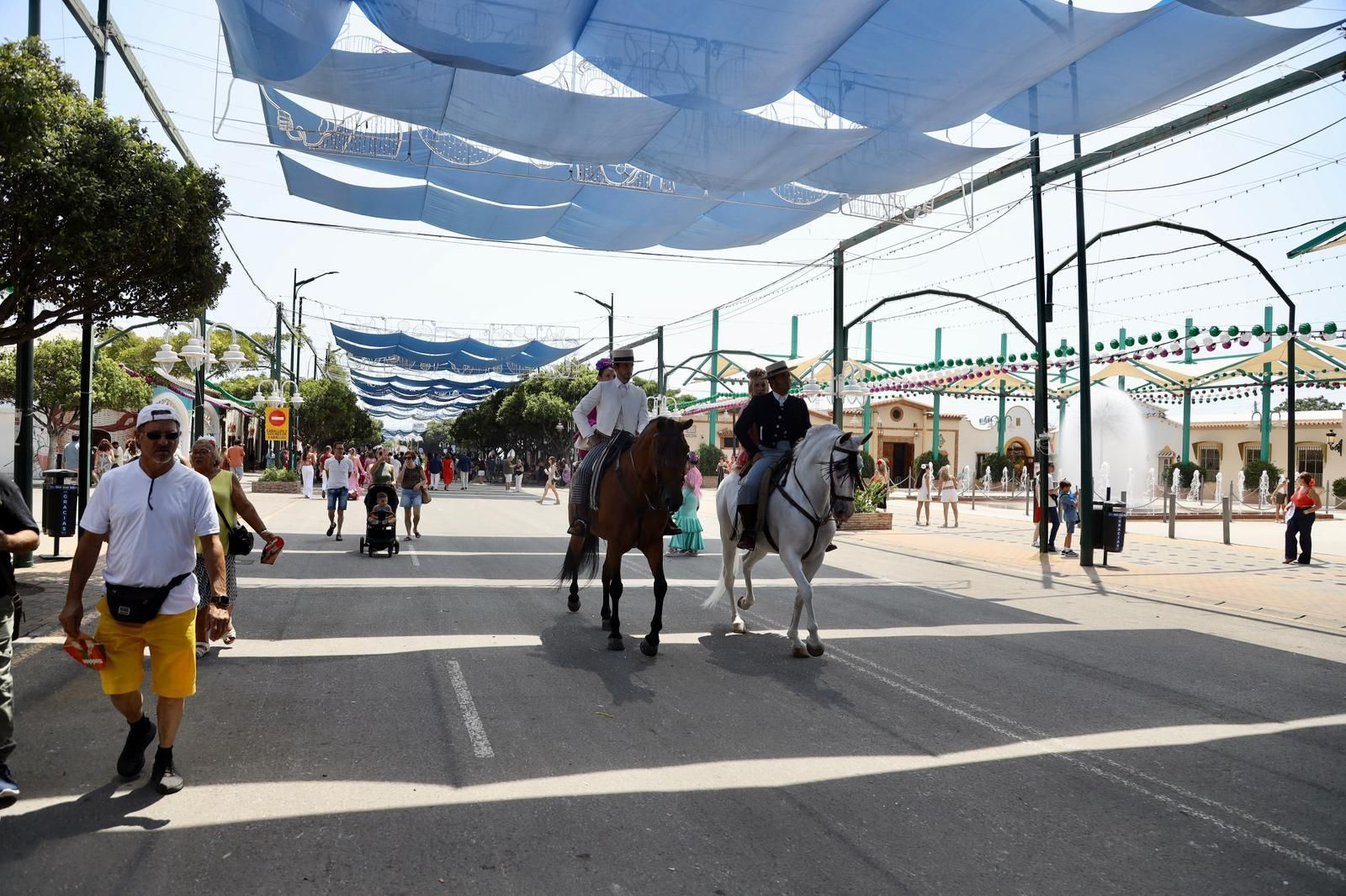 El domingo de Feria en el Real, en imágenes
