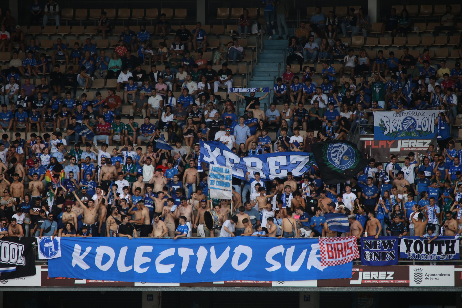 Búscate en el partido entre el Xerez DFC y Ceuta B en Chapín