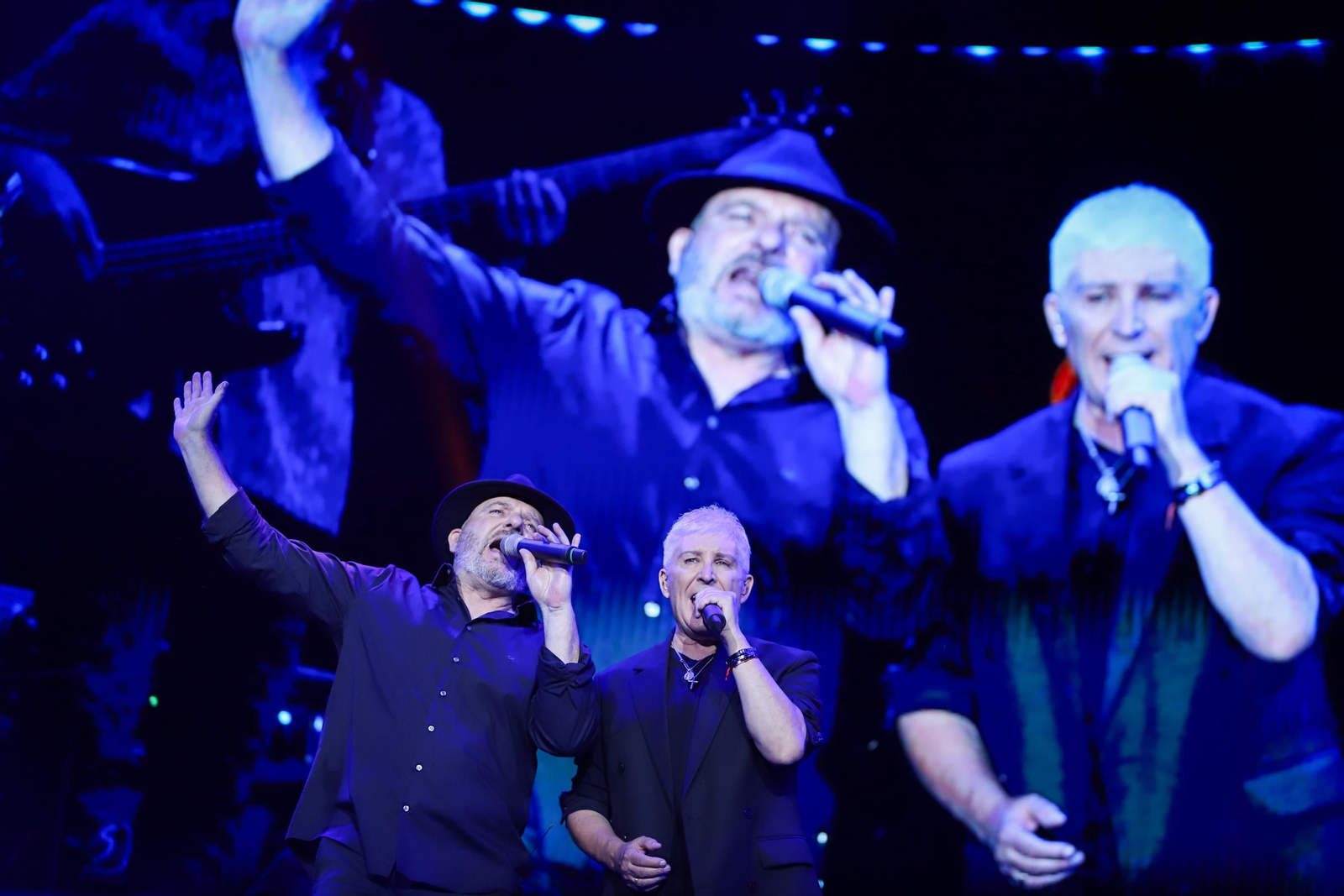 Todas las imágenes del concierto de Los Pecos en la Plaza de Toros de Granada.