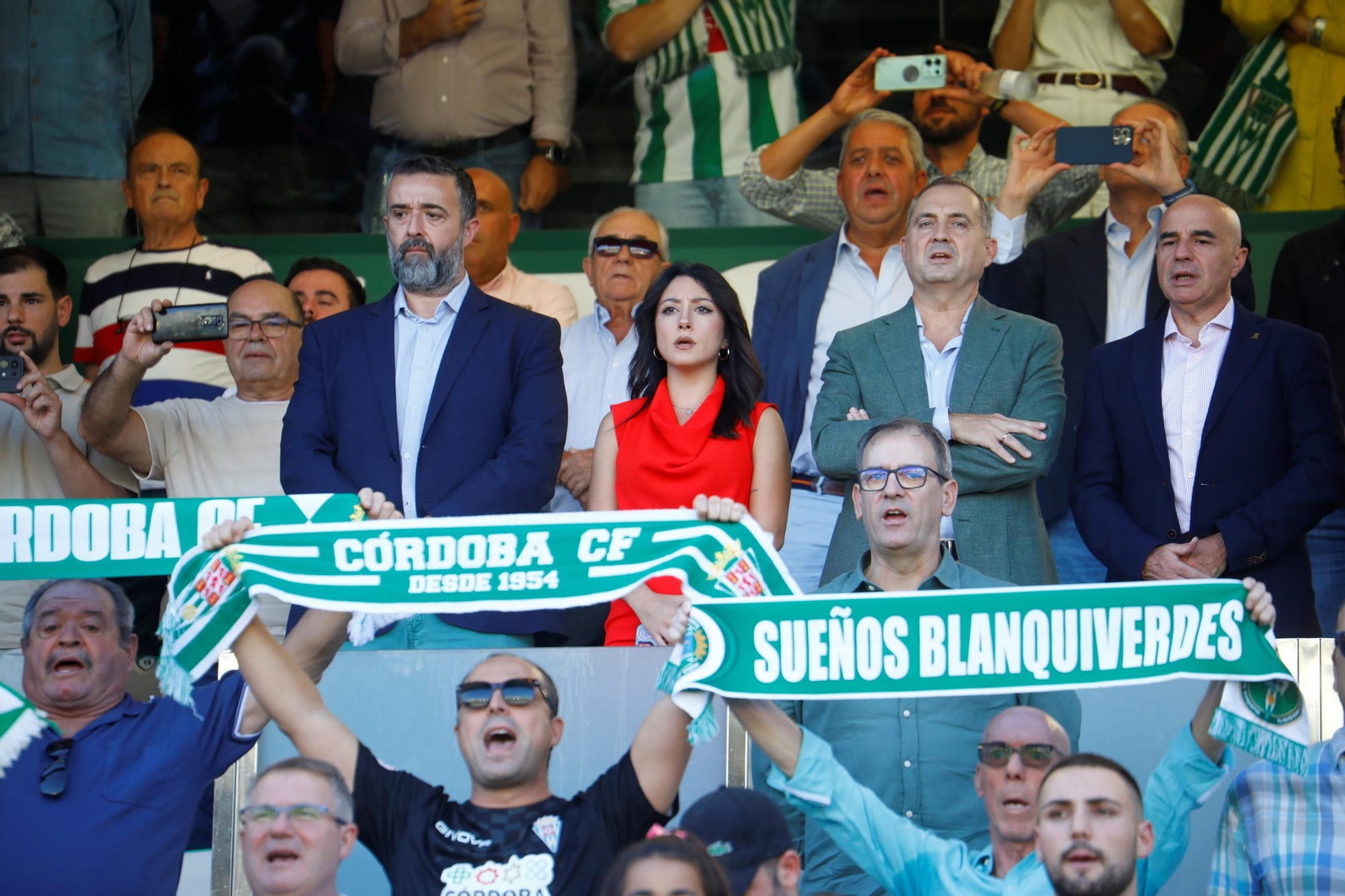 Las mejores fotos del ambiente en El Arcángel para el Córdoba CF - Racing de Ferrol