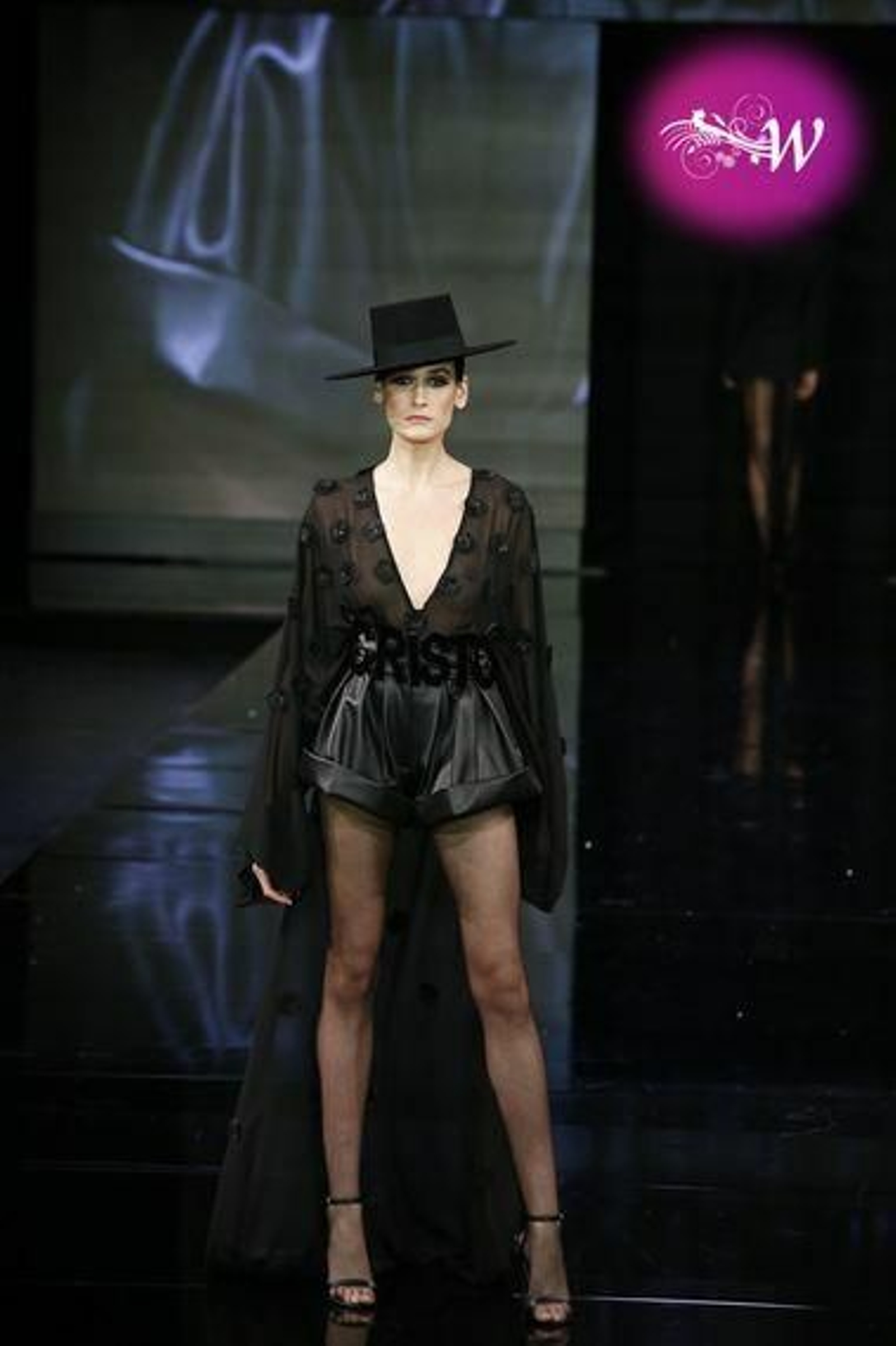 Cristo Báñez vuelve a SIMOF para presentar su colección de flamenca 2020, todas las fotos