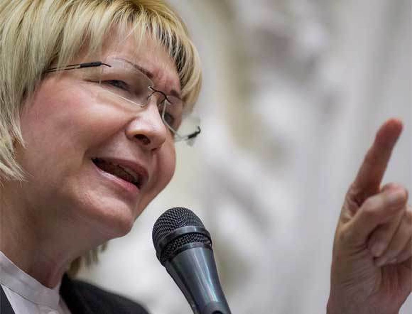 La fiscal de Venezuela dice que Felipe González no puede defender a presos