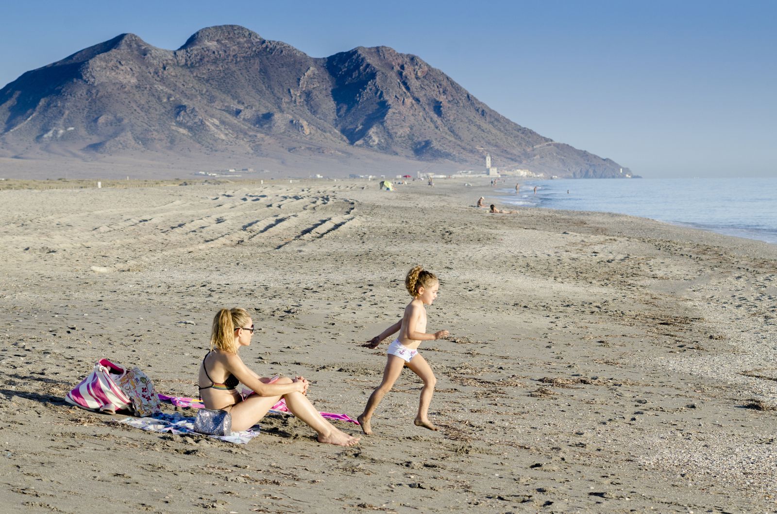 Las infinitas playas de Cabo de Gata, ideales para disfrutar en familia