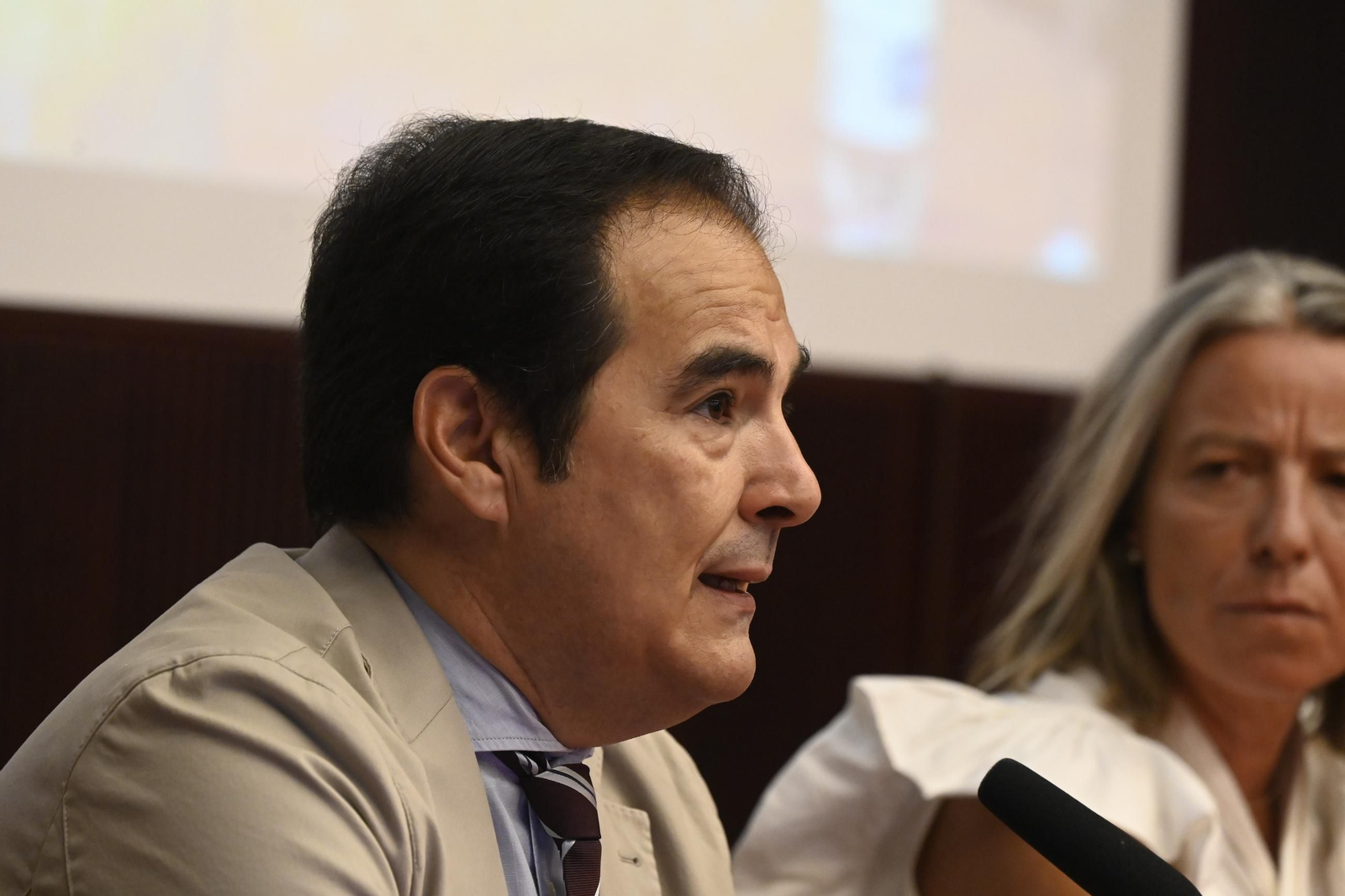 El II Coloquio Consenso Constitucional y Memoria Democrática de Córdoba, en imágenes