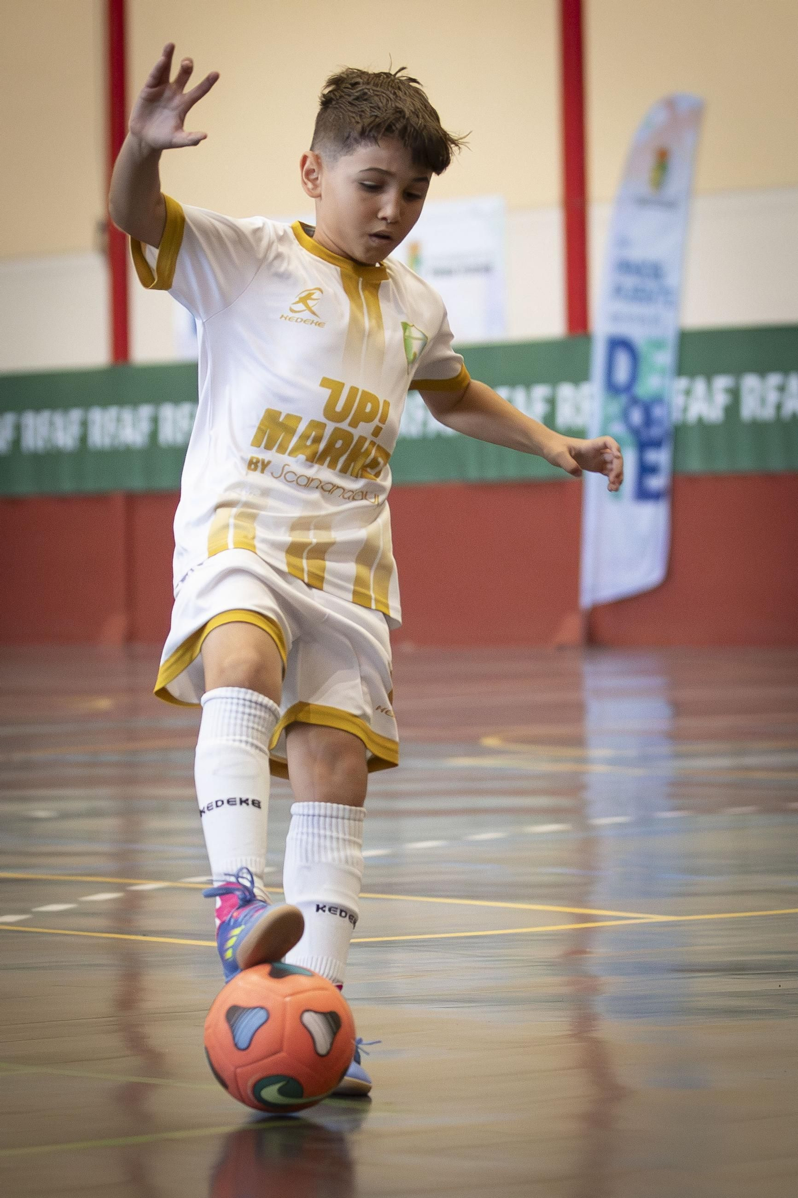 Galeria: El CD Futsal Montevive-Alhendín, campeón de Andalucía de fútbol sala benjamín