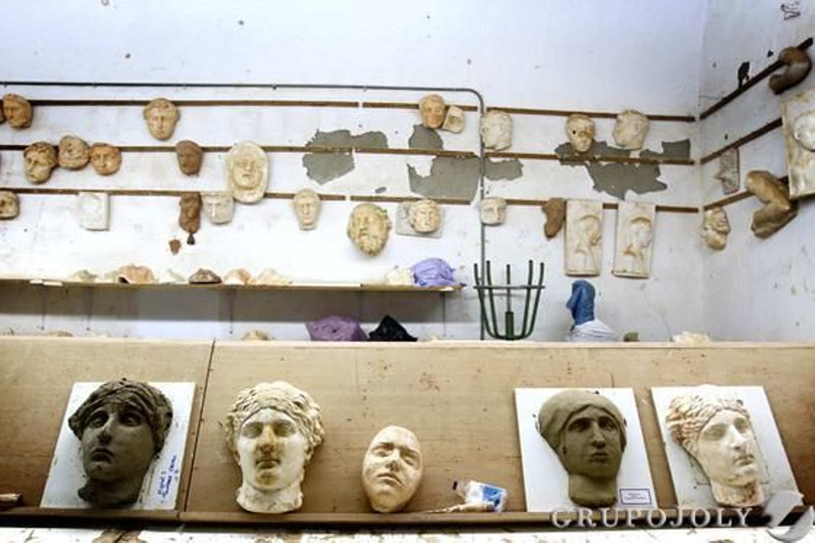 La Escuela de Artes y Oficios deja atrás su sede en el callejón del Tinte y se traslada a la Casa de las Artes. 

Foto: Lourdes de Vicente