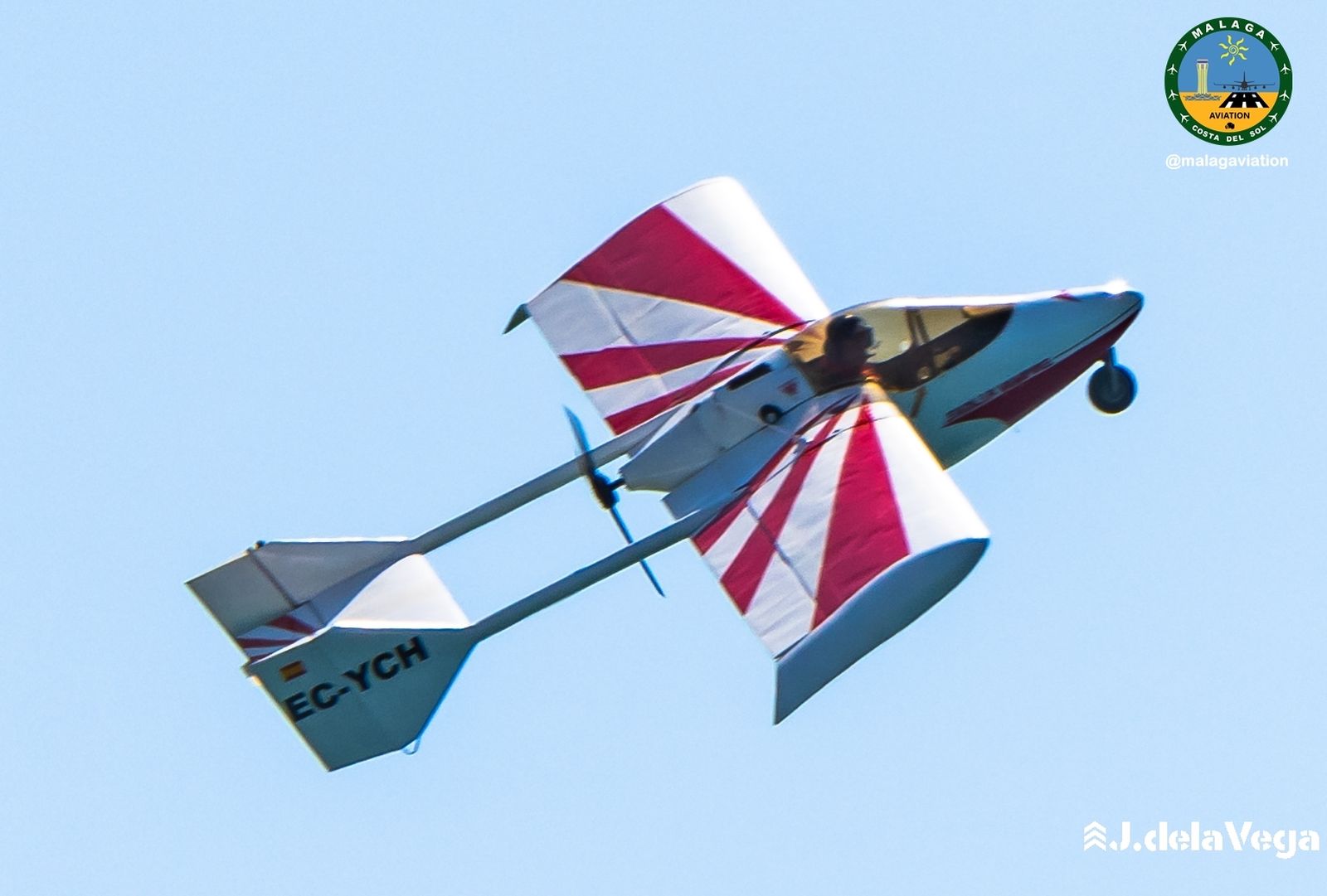 Las mejores imágenes delLa Patrulla Vampir Fliers en el Festival Aéreo Internacional Torre del Mar