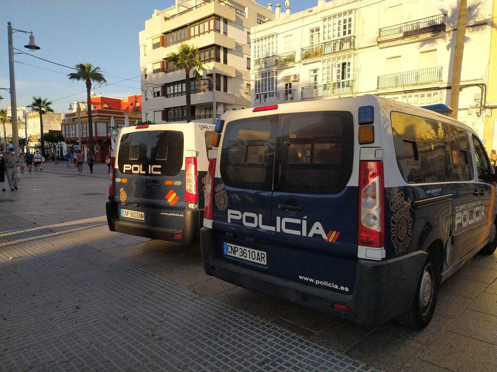 Vehículos de la Policía Nacional en San Fernando, en una imagen de archivo.