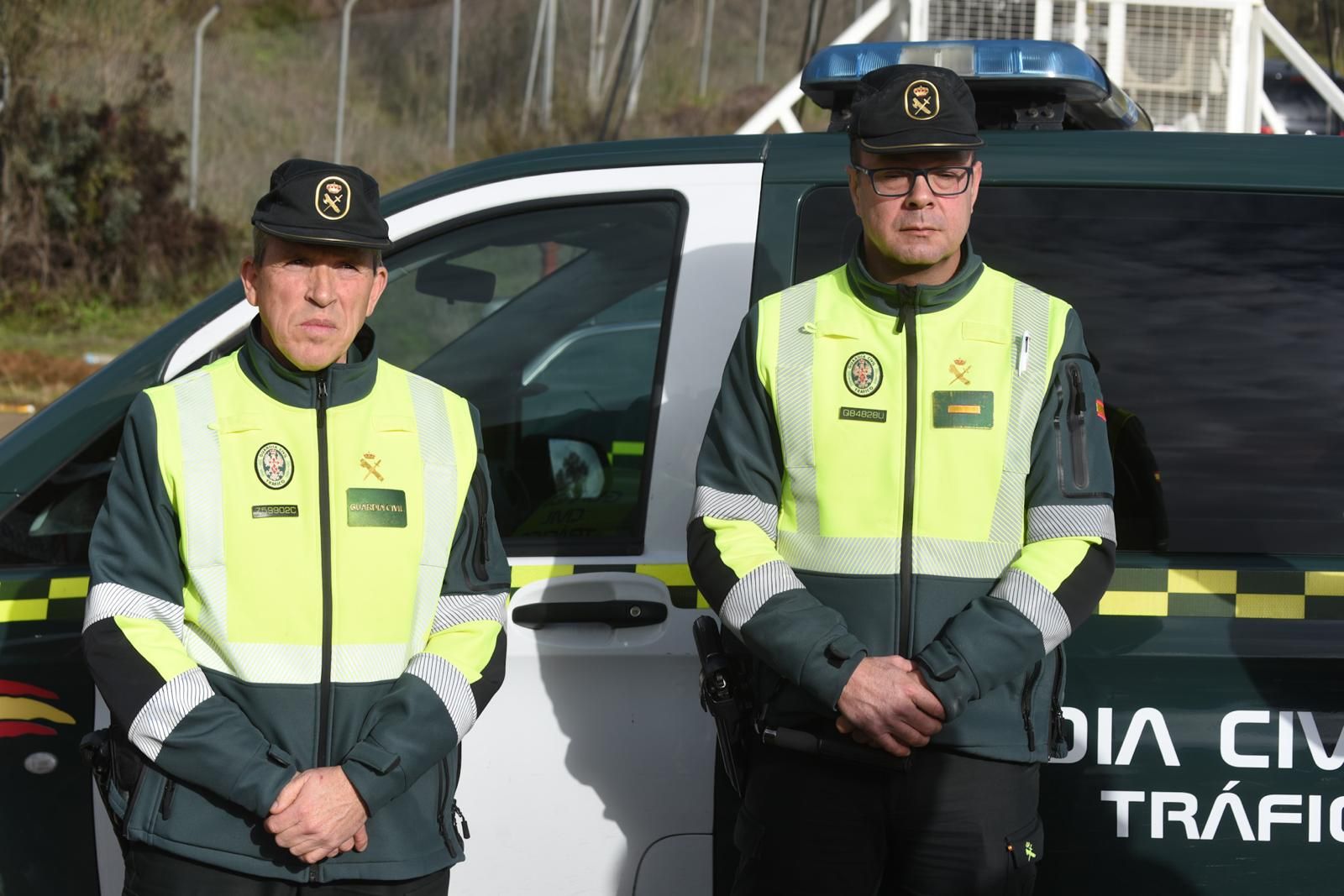 El guardia Ángel Ayala y el cabo Arturo Soria.