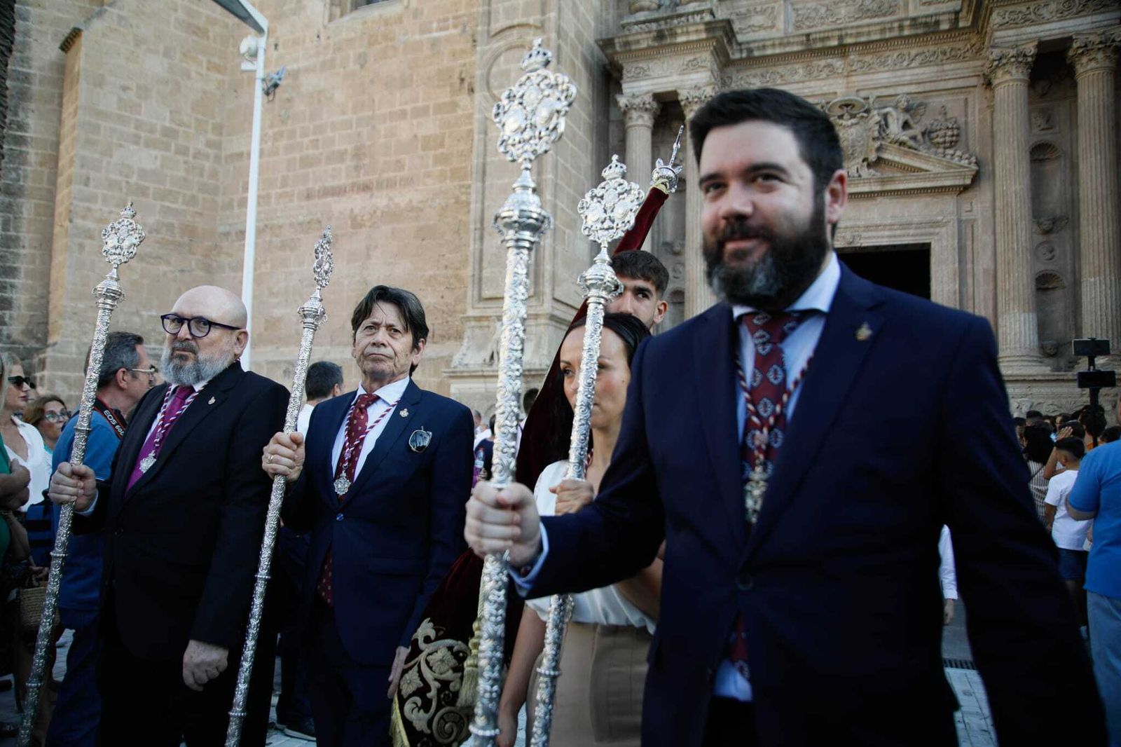 Imágenes de la procesión del Corpus Christi en Almería: así han sido la misa y la posterior marcha por la capital
